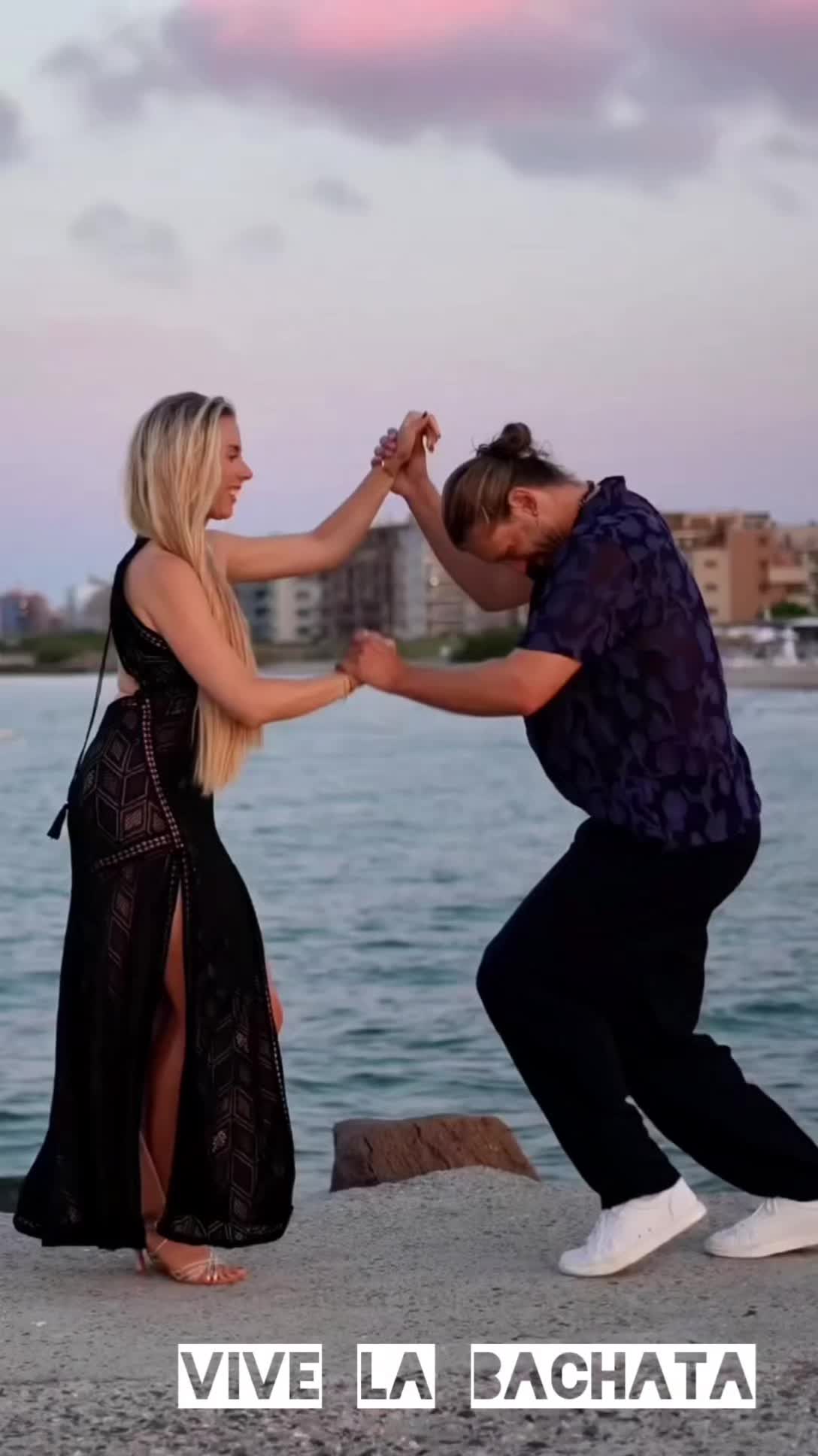 @vivelasalsauk