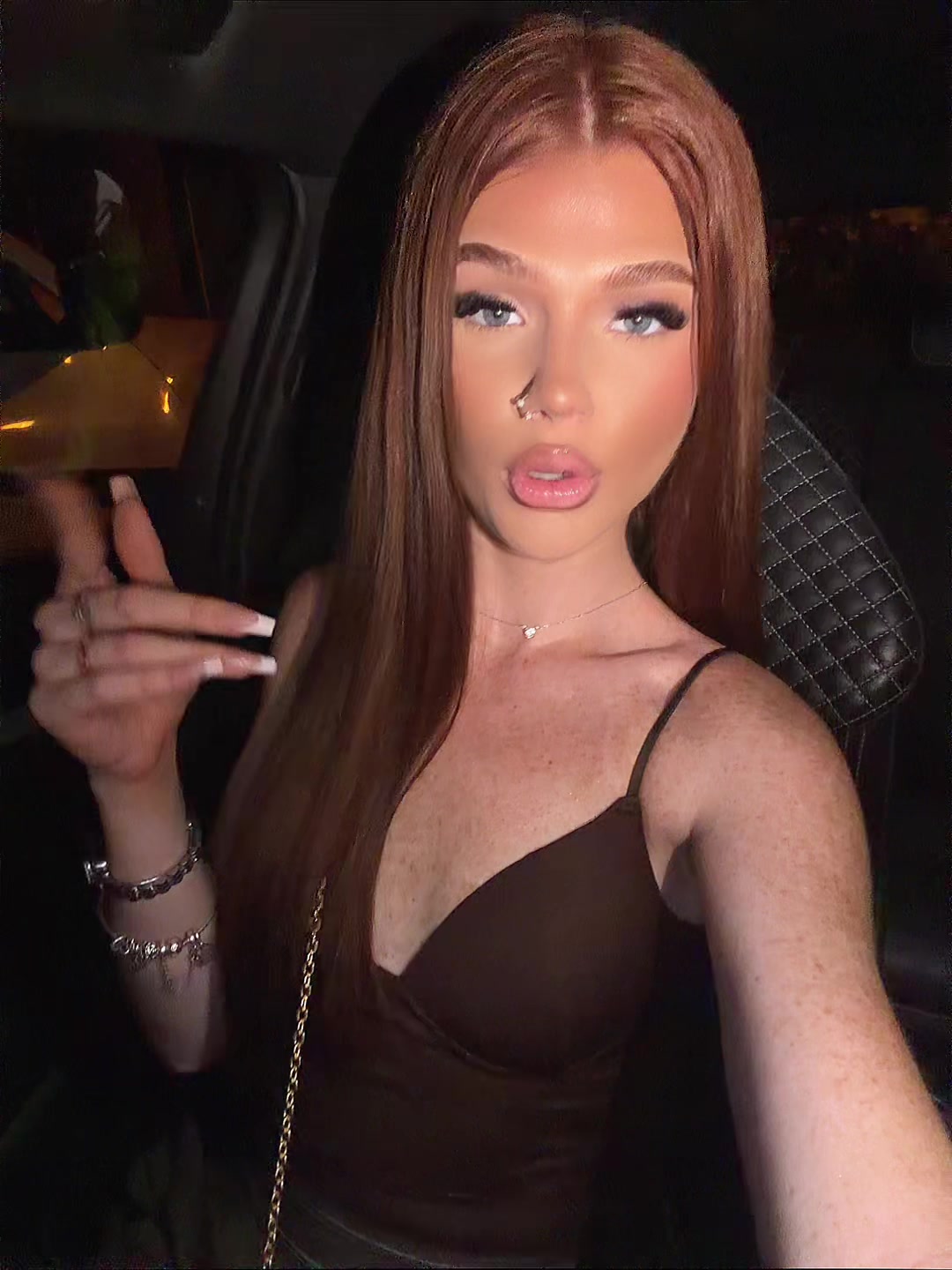 @💋💋