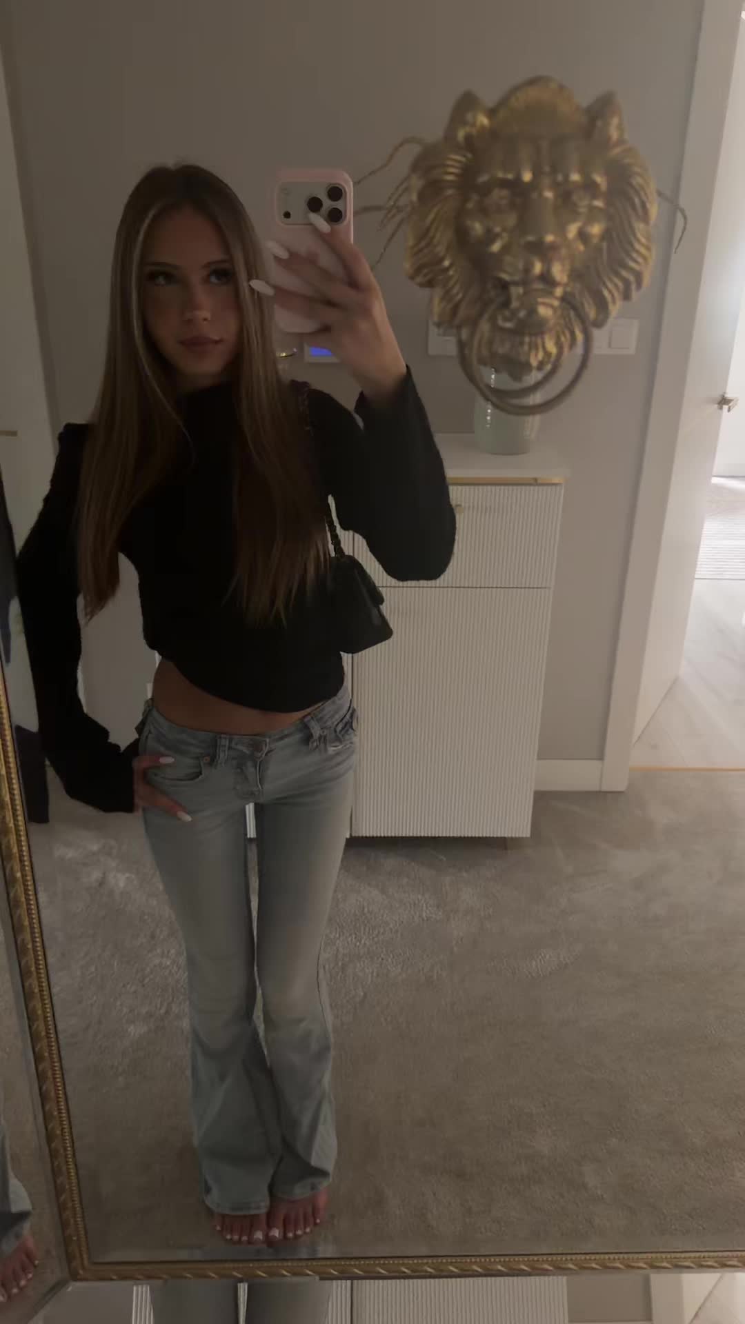 @𝚒𝚐:𝚓𝚎𝚜𝚜𝚒𝚟𝚡__