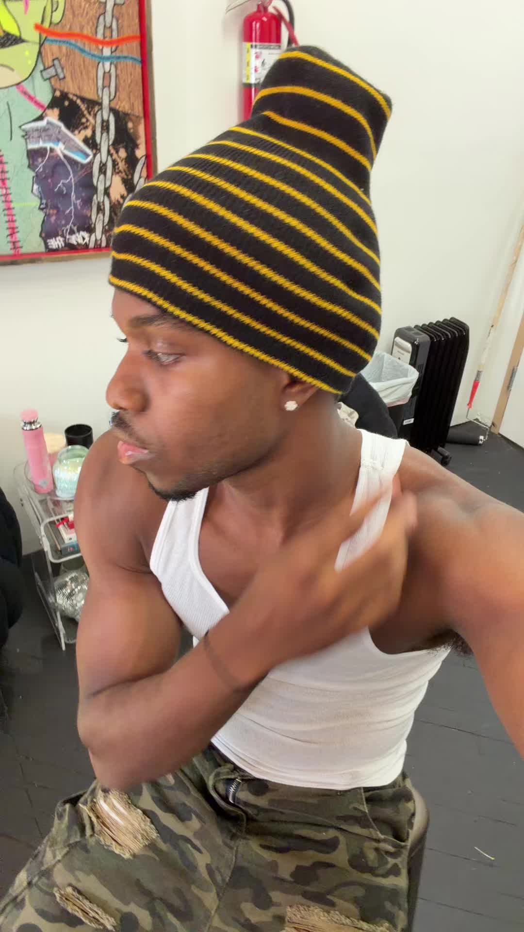 @￼