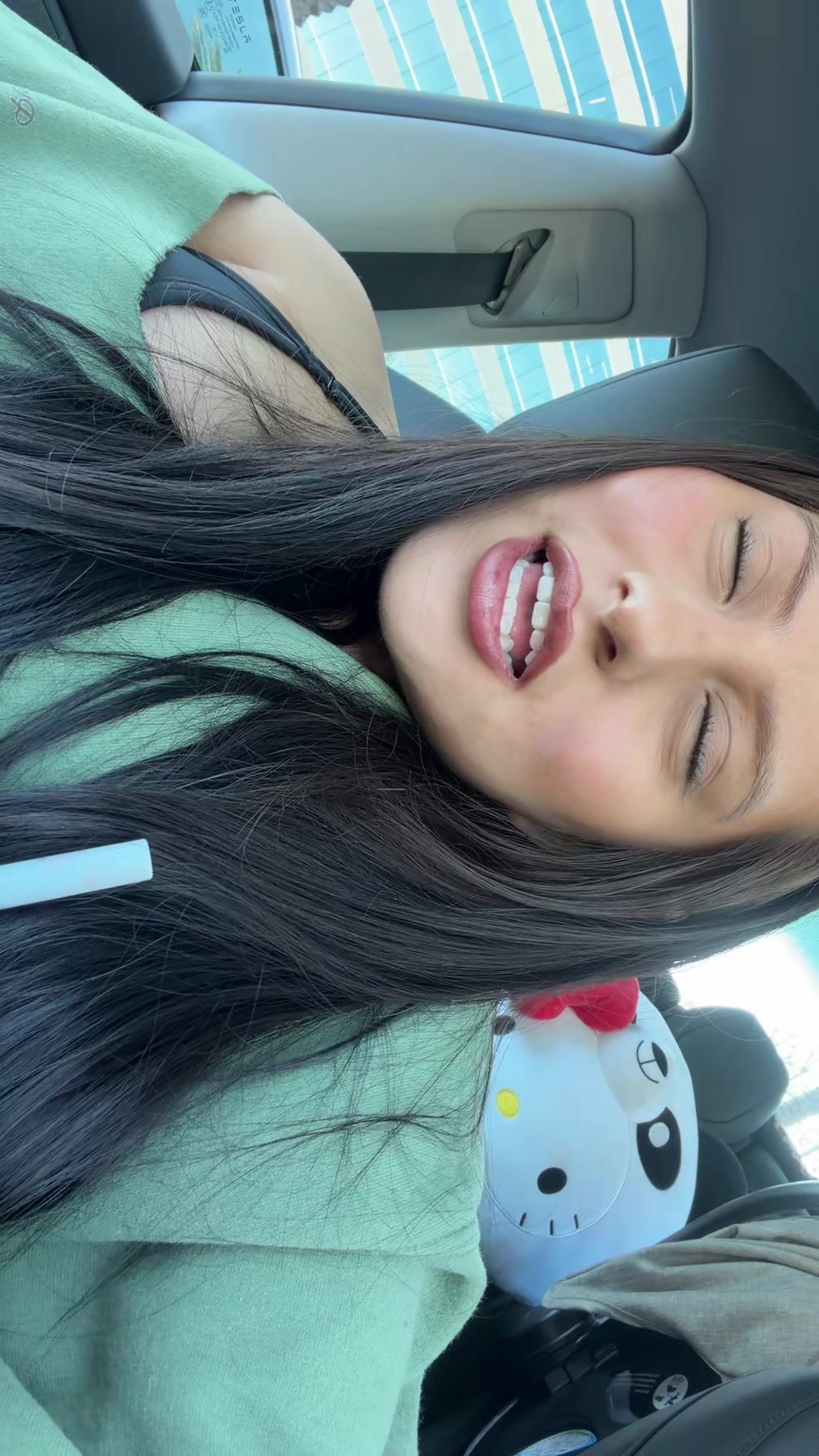 @leshliandrade