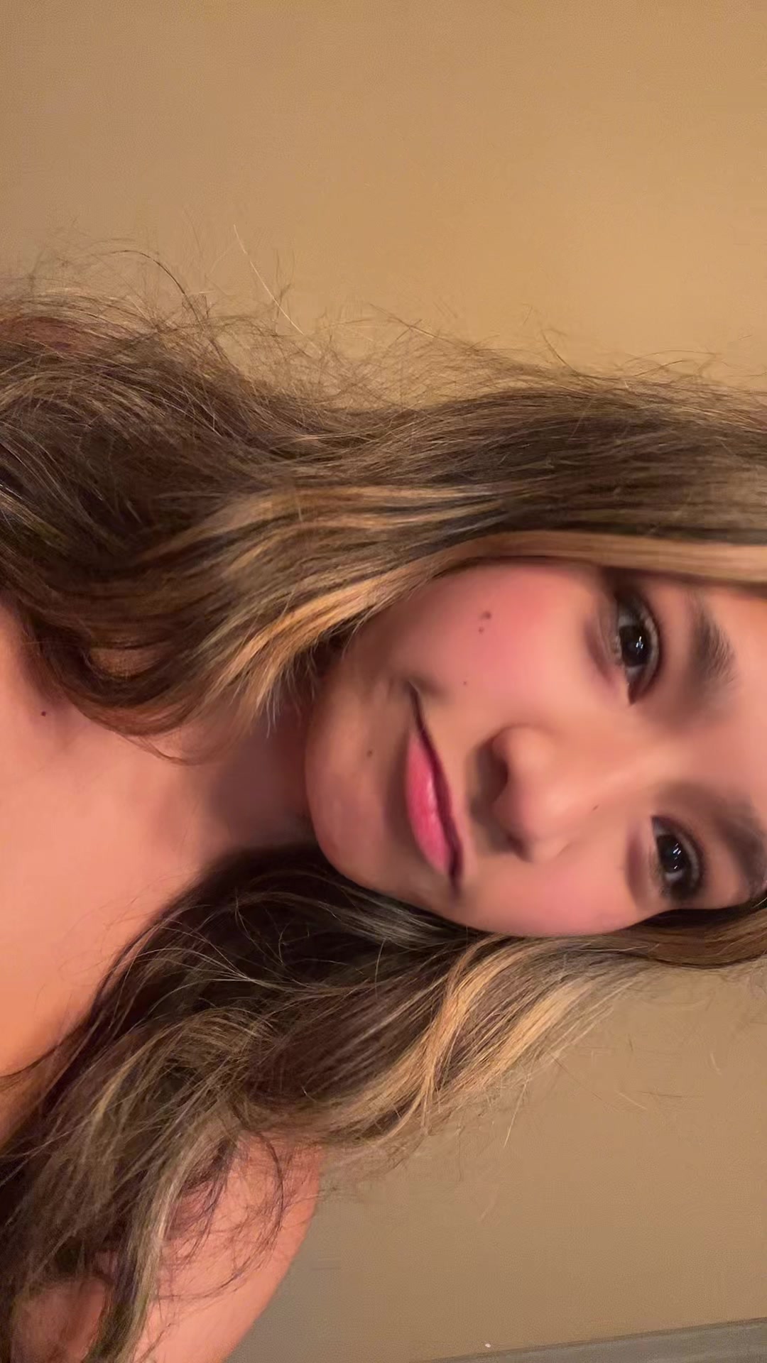 @𝒞𝒶𝓇𝓂ℯ𝓃 ꨄ