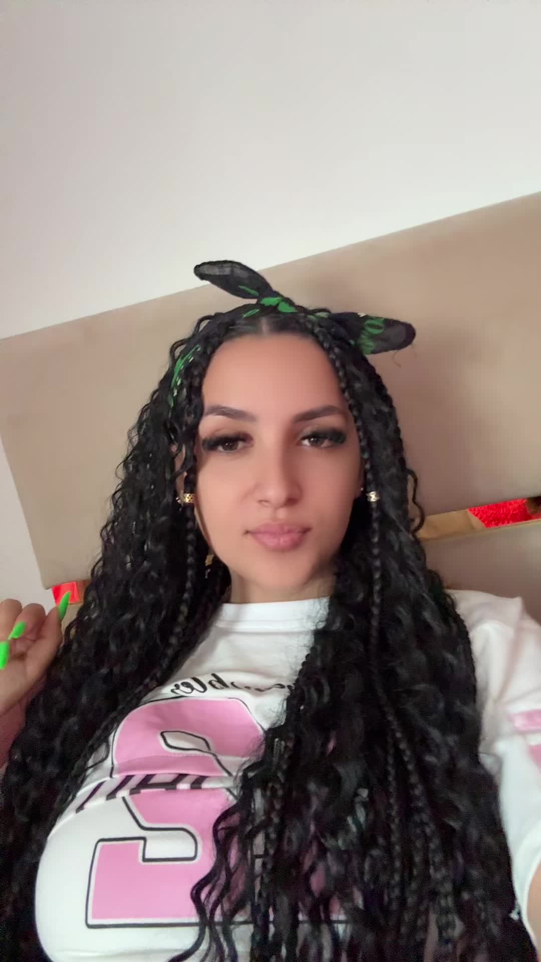 @&copy;️