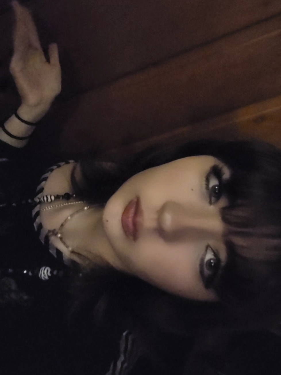 @>_< Ry