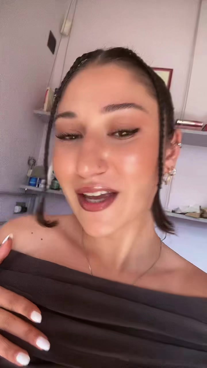 @_Sara_