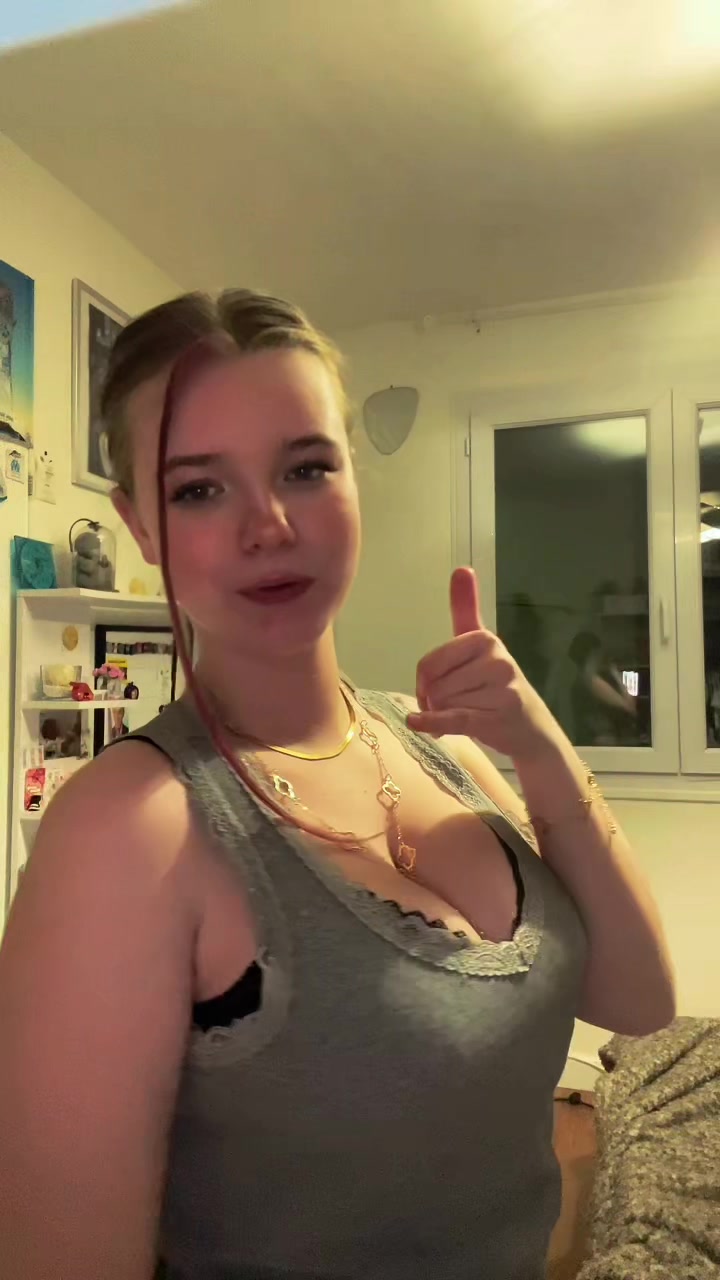 @𝓐𝓷𝓰𝓮'✰
