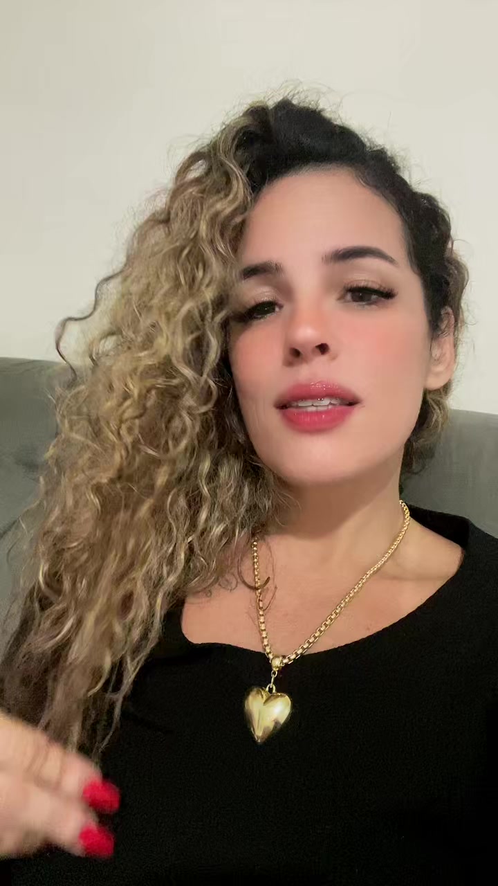 @Alyne Fran&ccedil;a