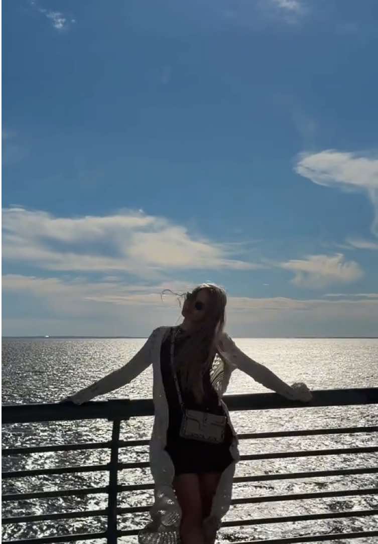 @Aurora🕊️