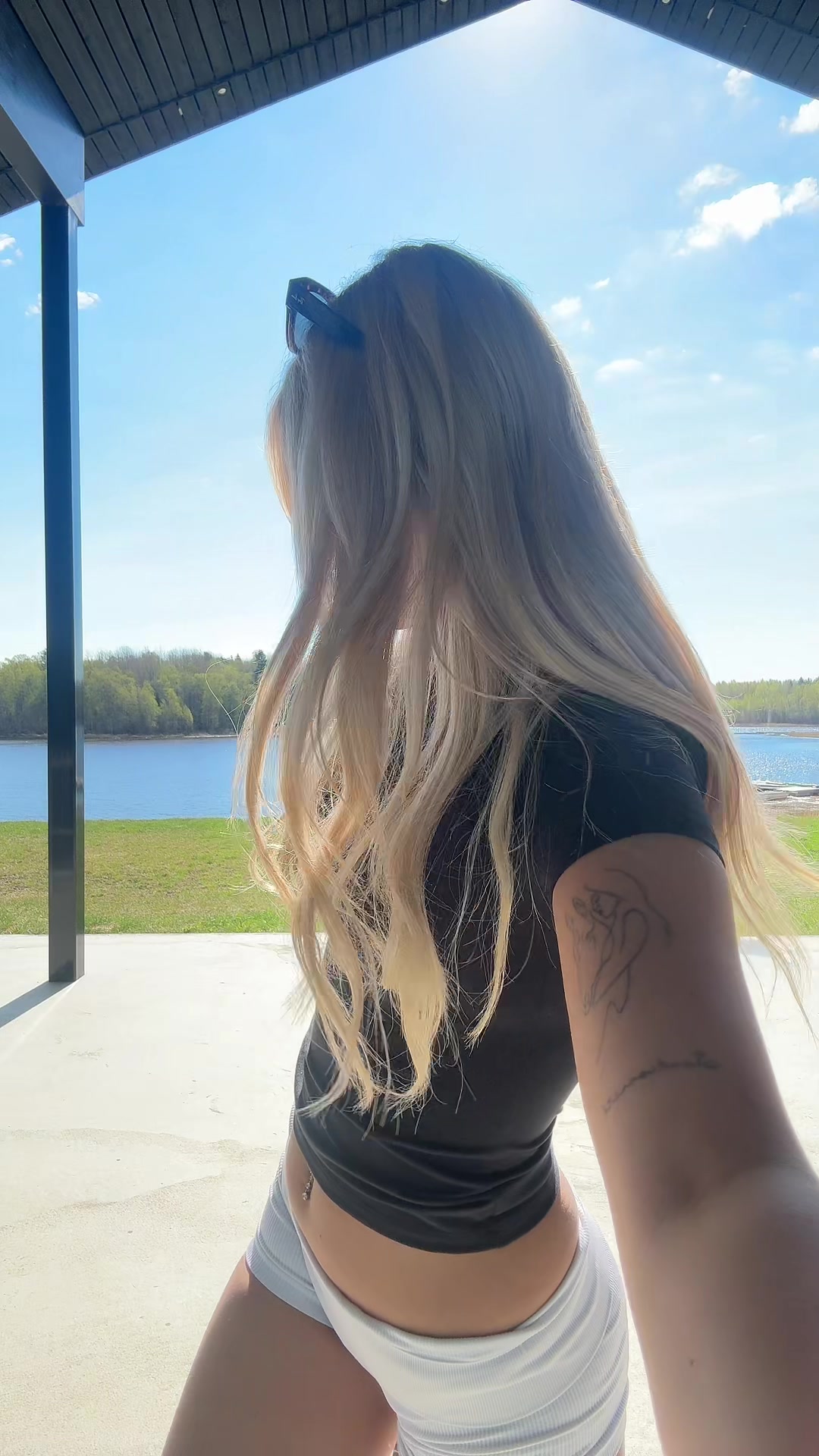 @bellablow6 on IG
