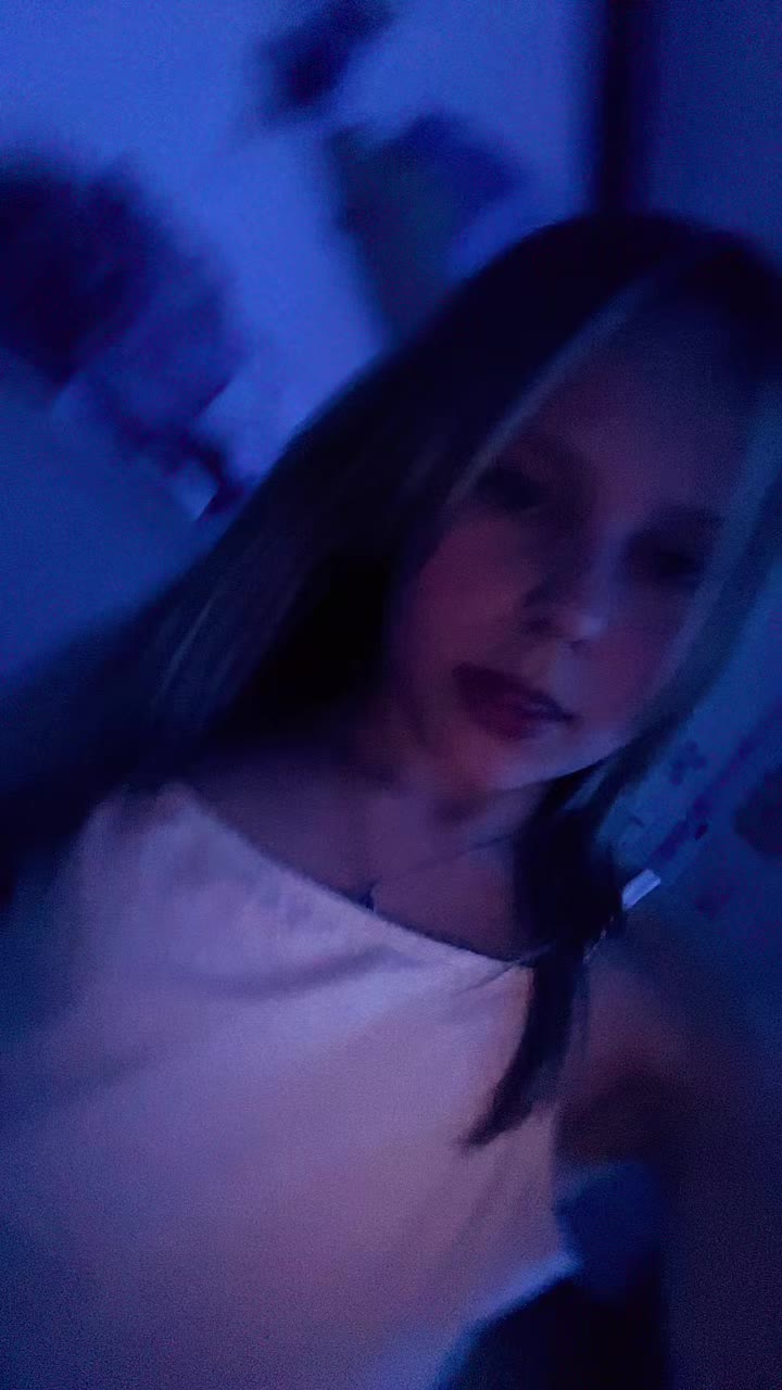 @Emxly
