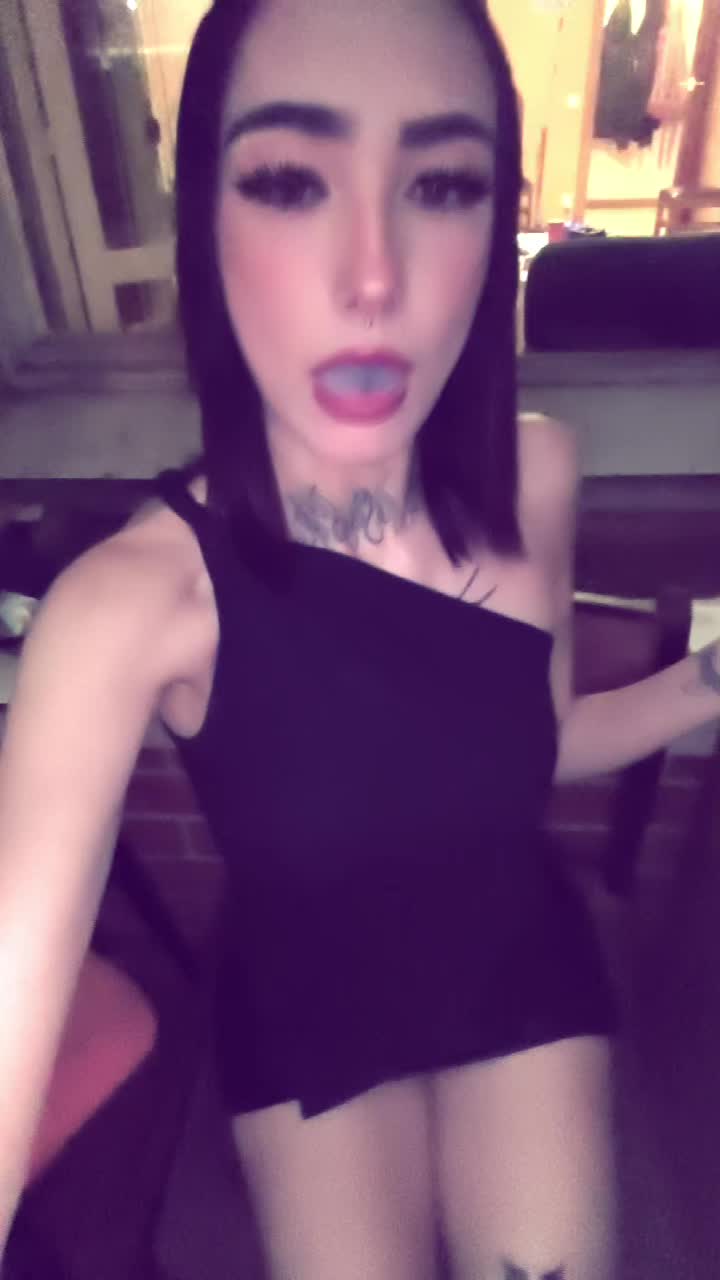 @Melisa Lopez🇷🇴