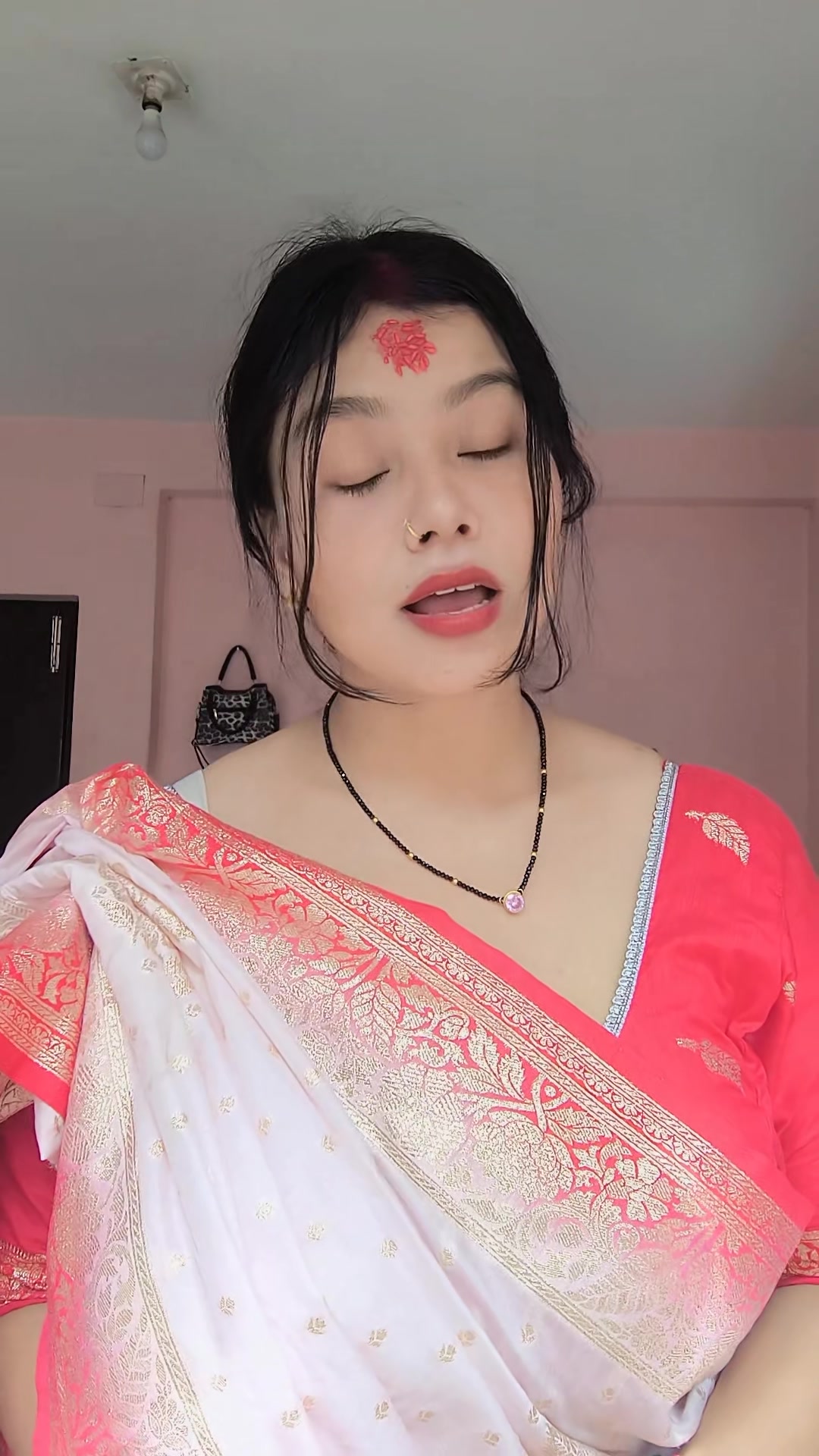 @चन्द्रमा बिष्ट..🕊️✍️