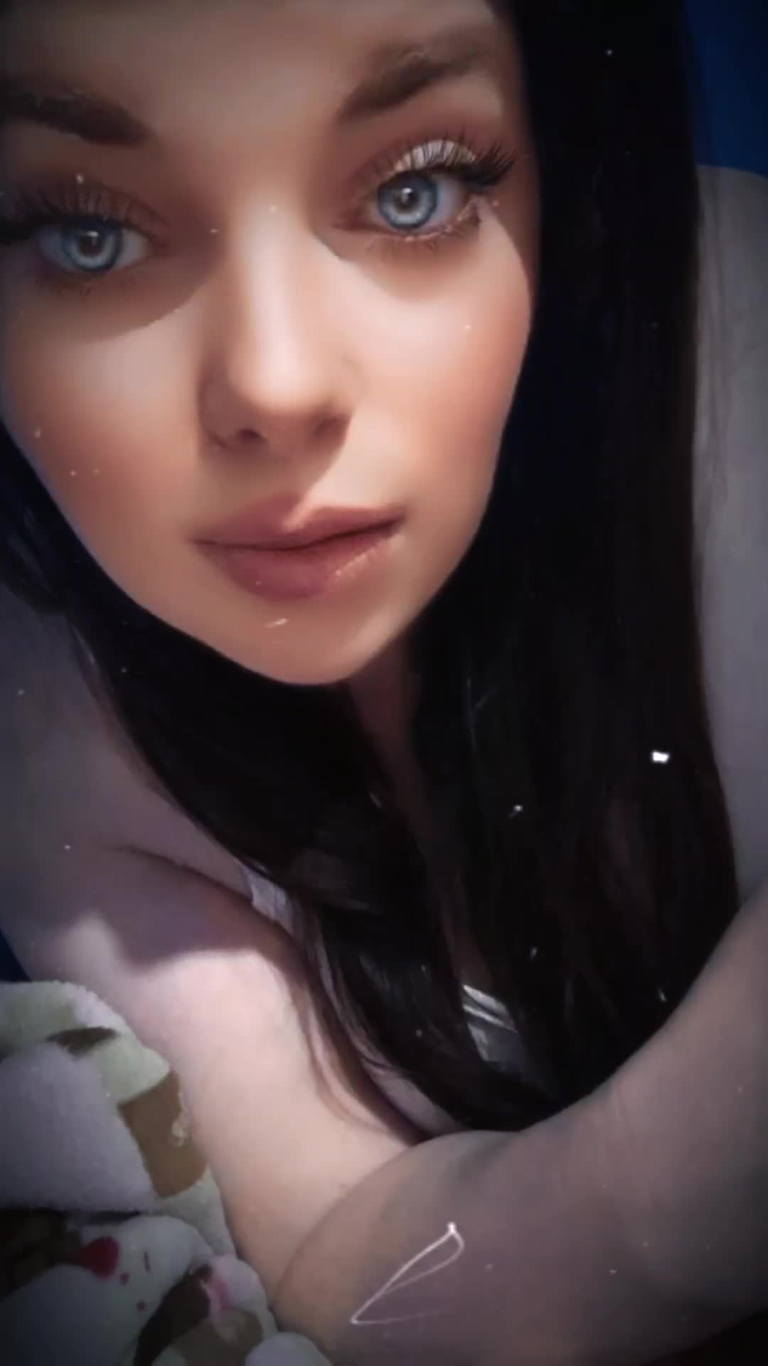 @🍒𝒮𝒽𝒶𝓃𝒶 ~𝓁o𝓊𝒾𝓈𝑒🍒