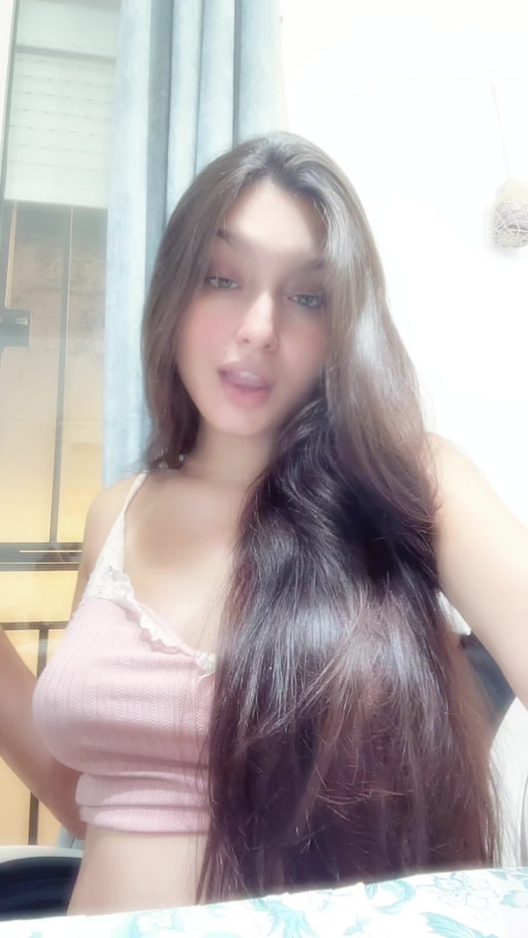 @yeseniagutierrezz_