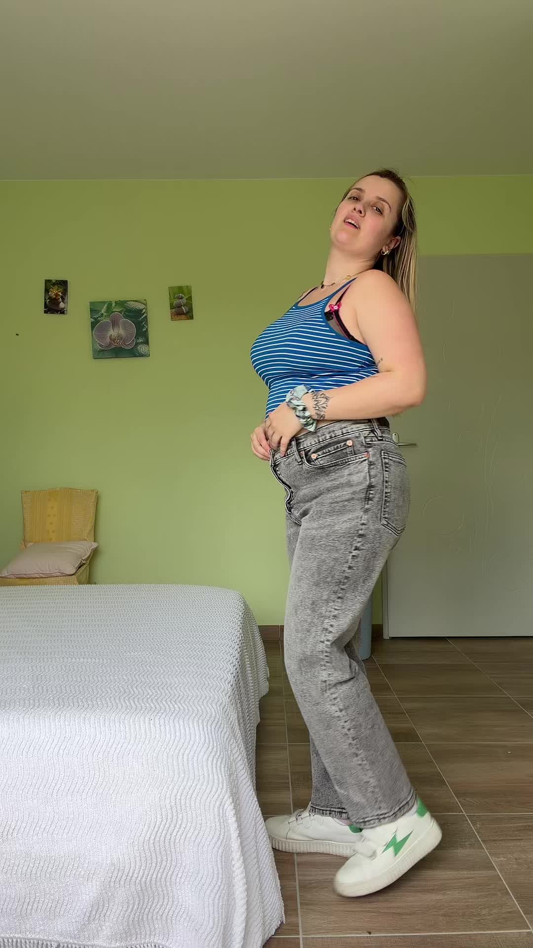 @juliecid16
