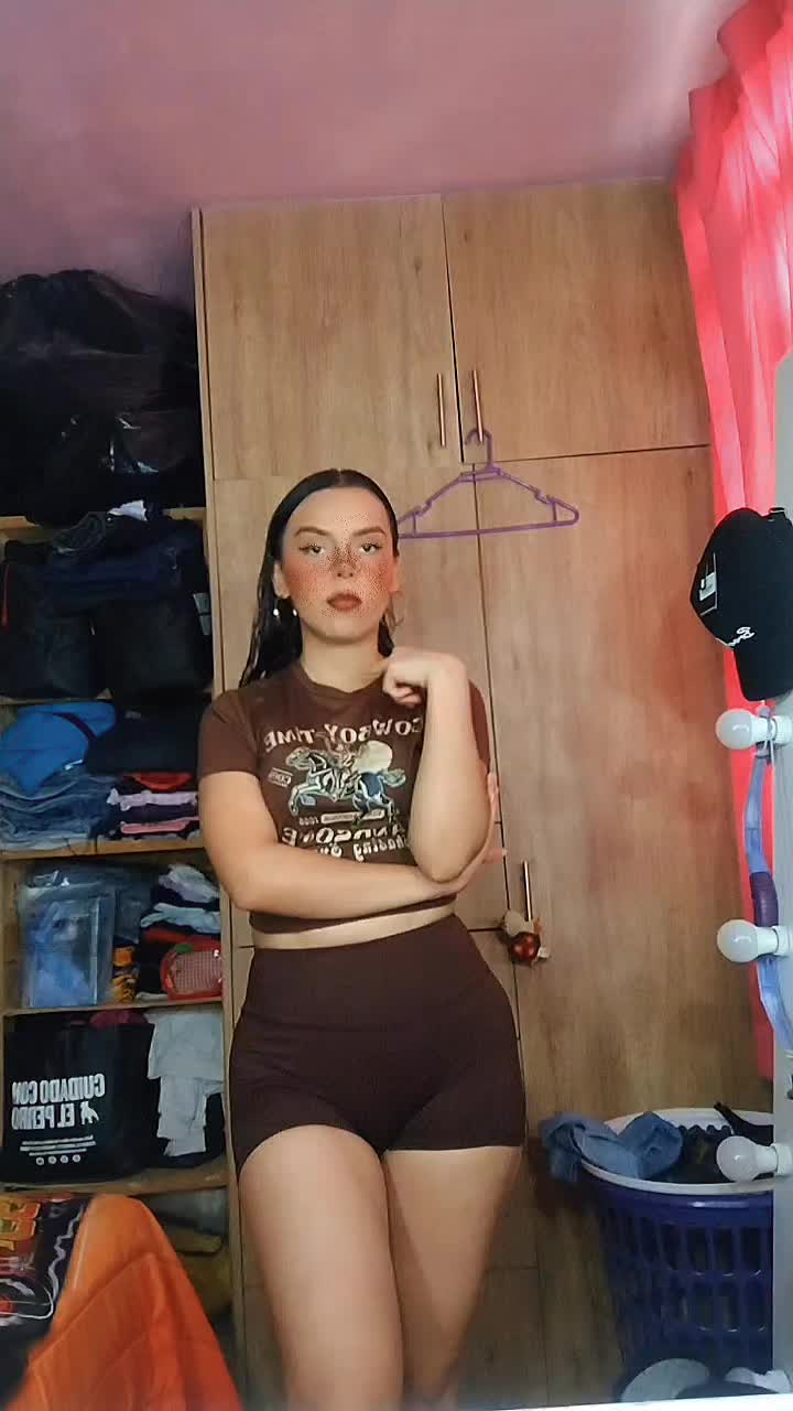 @Angie21.