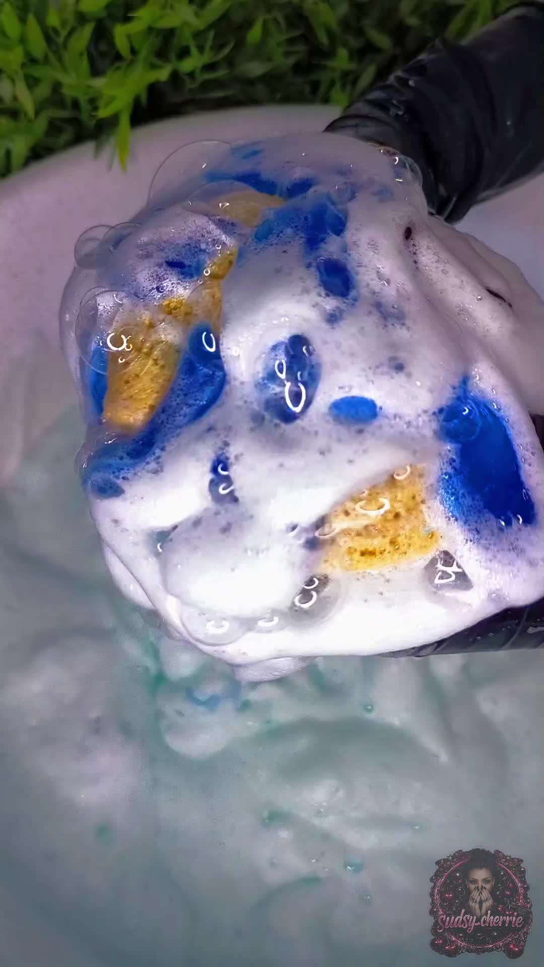 @Sudsy_Cherrie 🫧