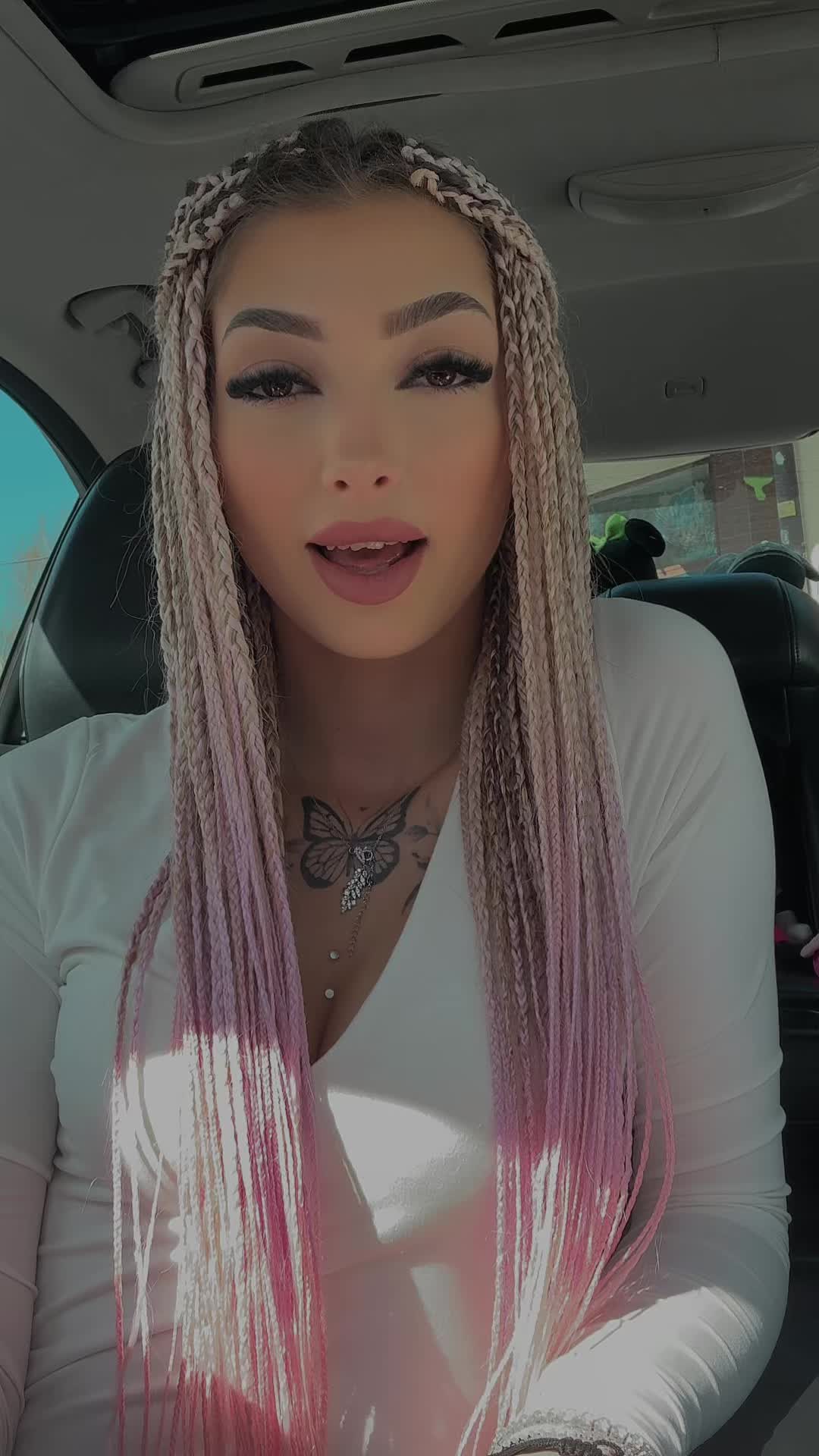 @𝑾𝒆𝒓𝒐𝒏𝒊𝒌𝒂 🧸