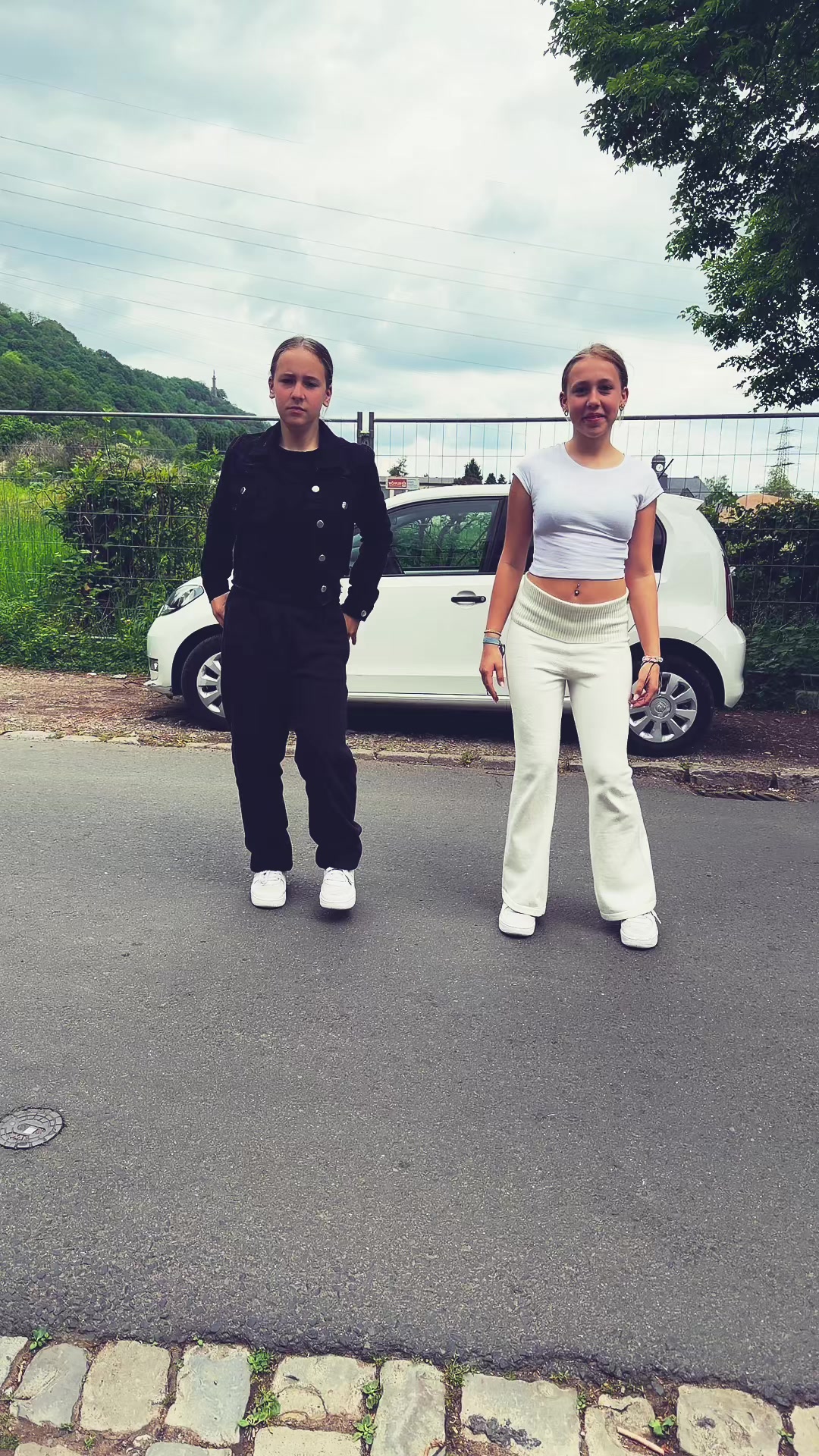 @3danceSisters.x