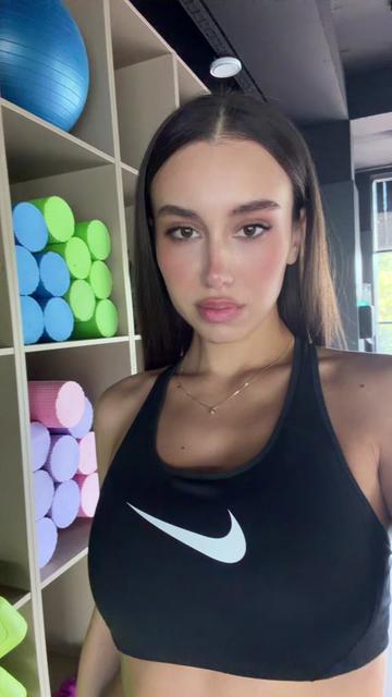 @Vlada R
