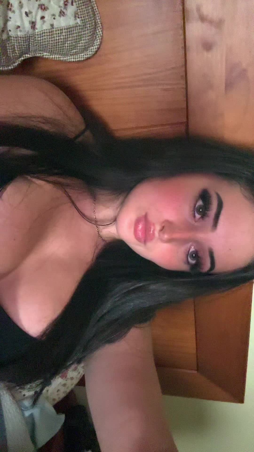 @Heleegf_