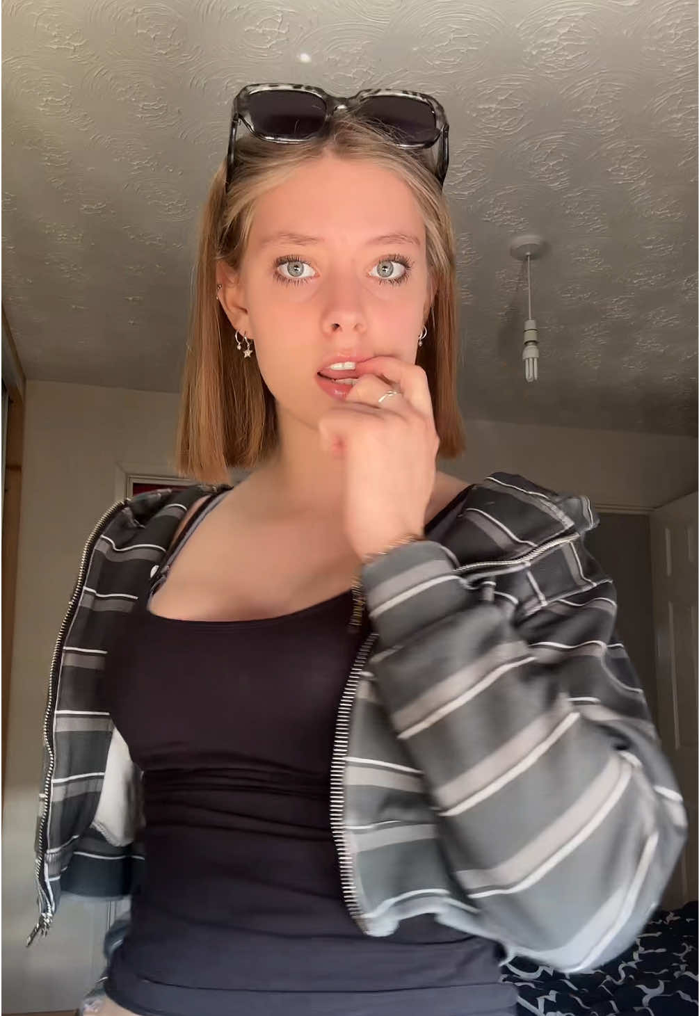 @𝐋𝐈𝐕 🪼