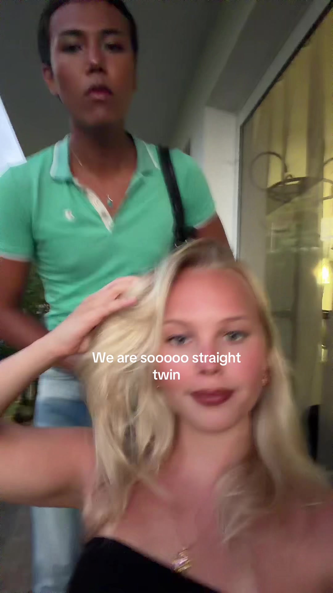 @elisedrinksalmondmilk