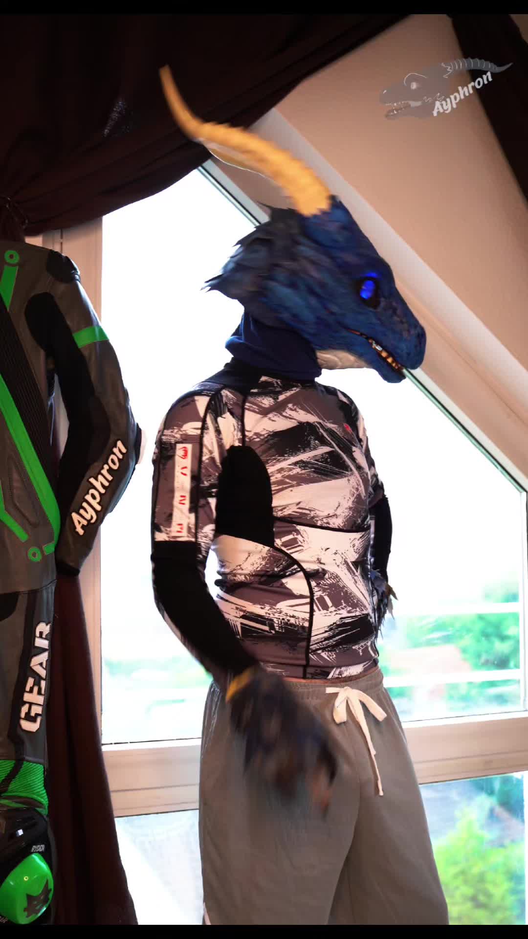 @ayphron