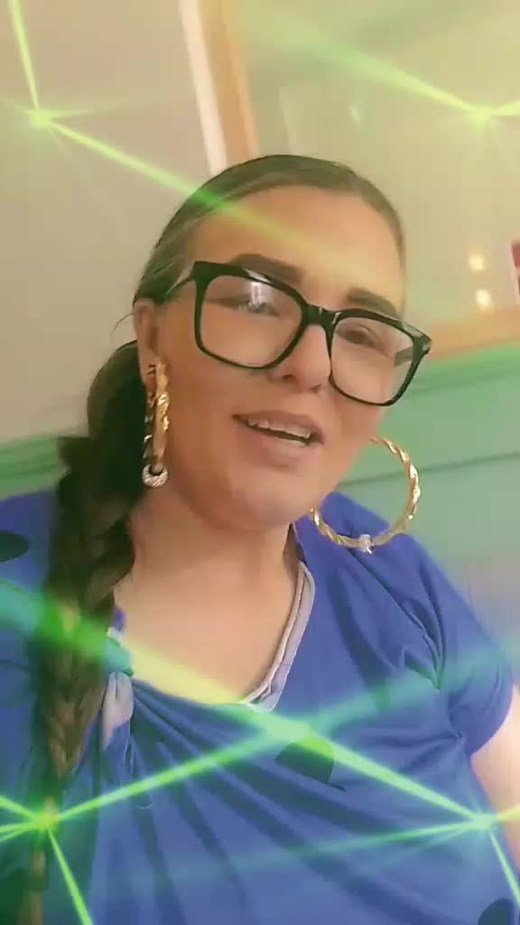 @annielizzybee1992