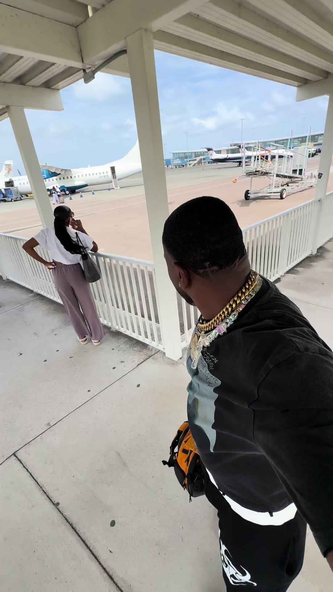 @Wavy Shad🏝🌊