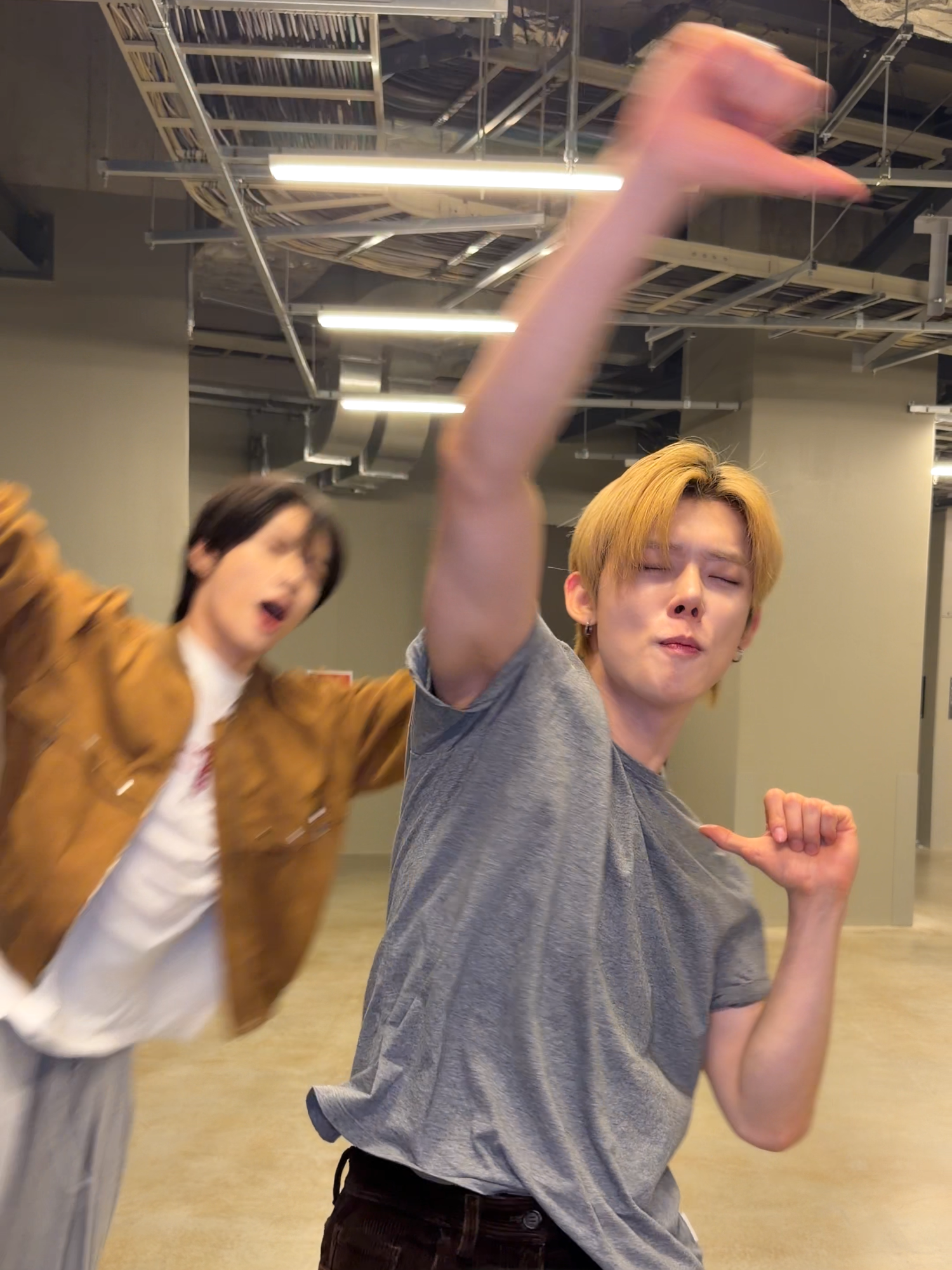 @TOMORROW X TOGETHER