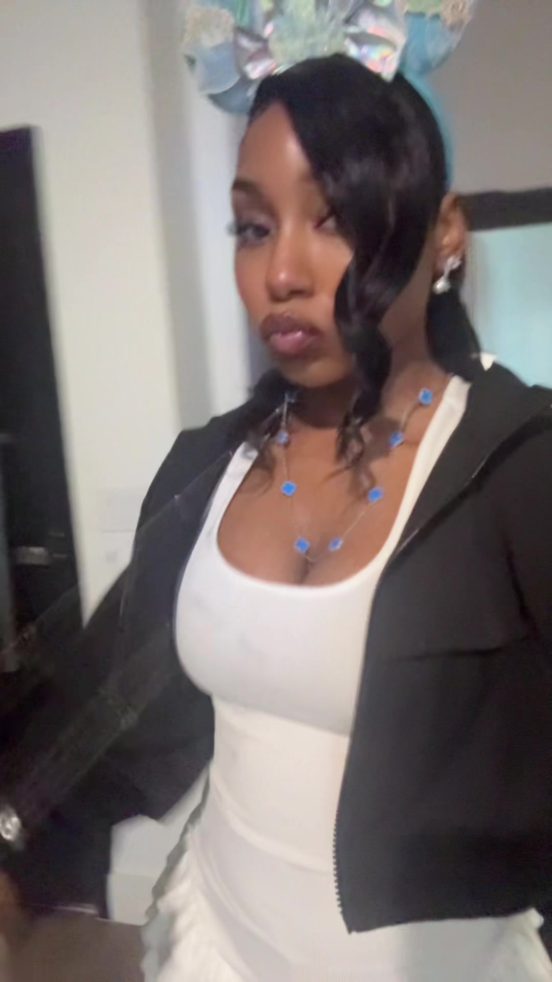 @RAYBAE