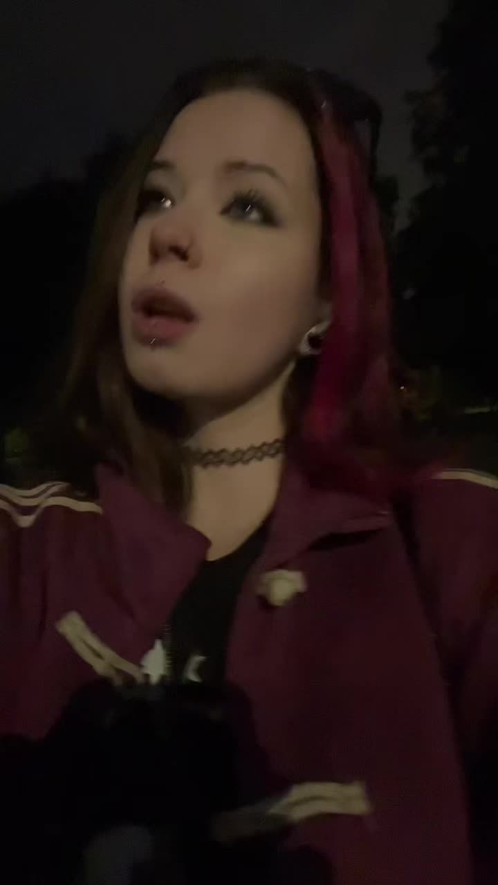 @xeuqシ
