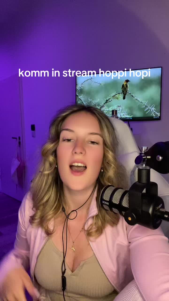 @Laura🐡🦋🐺