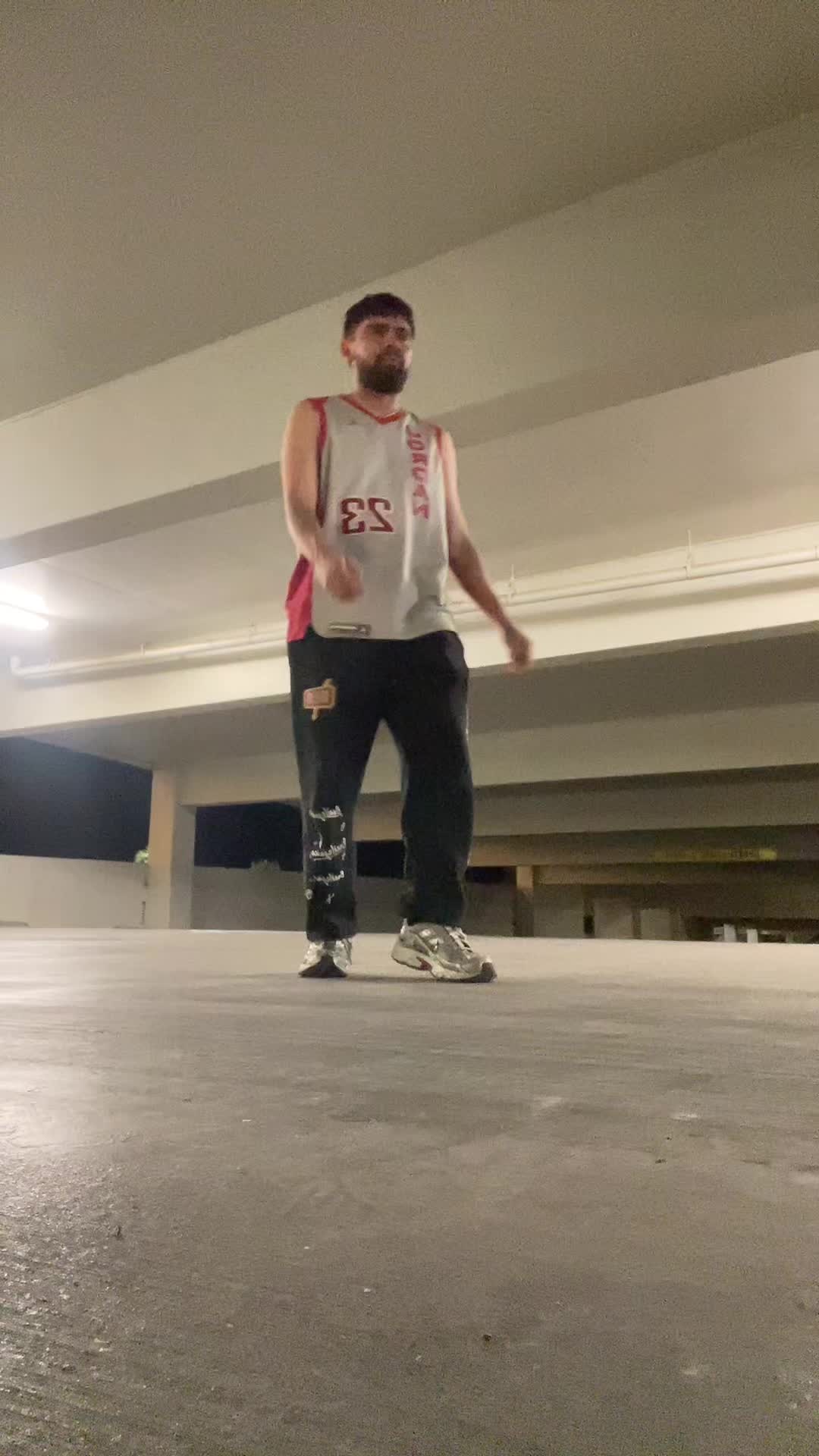 @isaac_dances