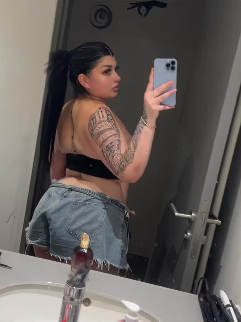 @𝙻𝚊𝚛𝚒𝚜𝚜𝚊🥥🇦🇱