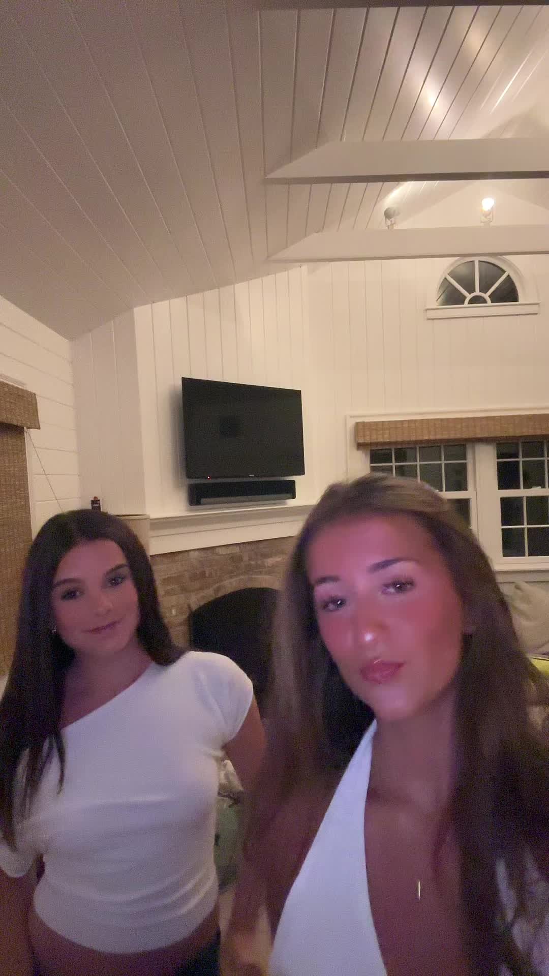 @cailin