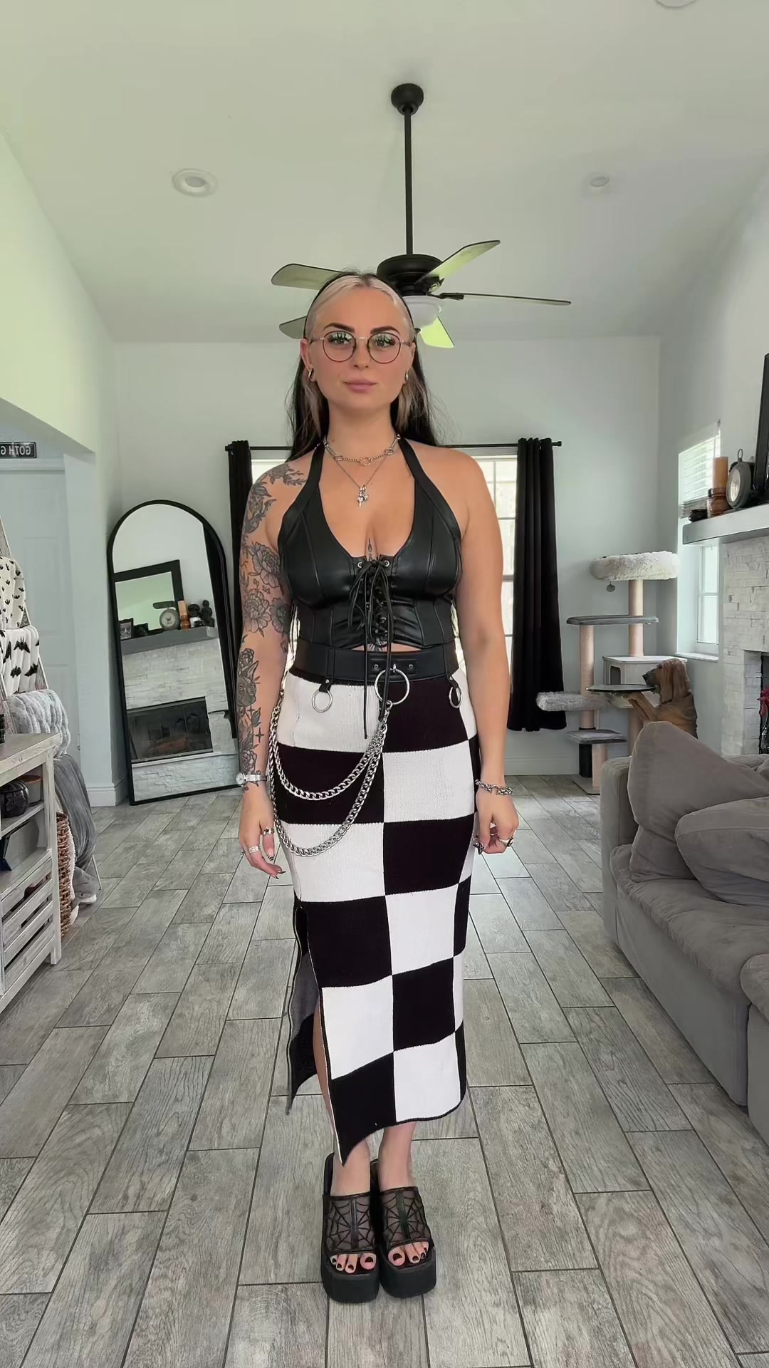 @Tara | Alt Fashion Inspo 🖤⛓️