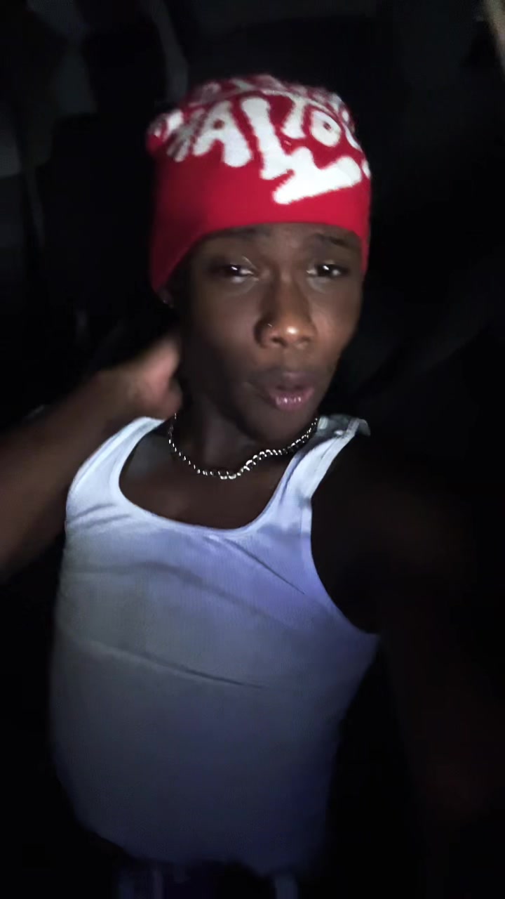 @Insta: @fineaxxmike