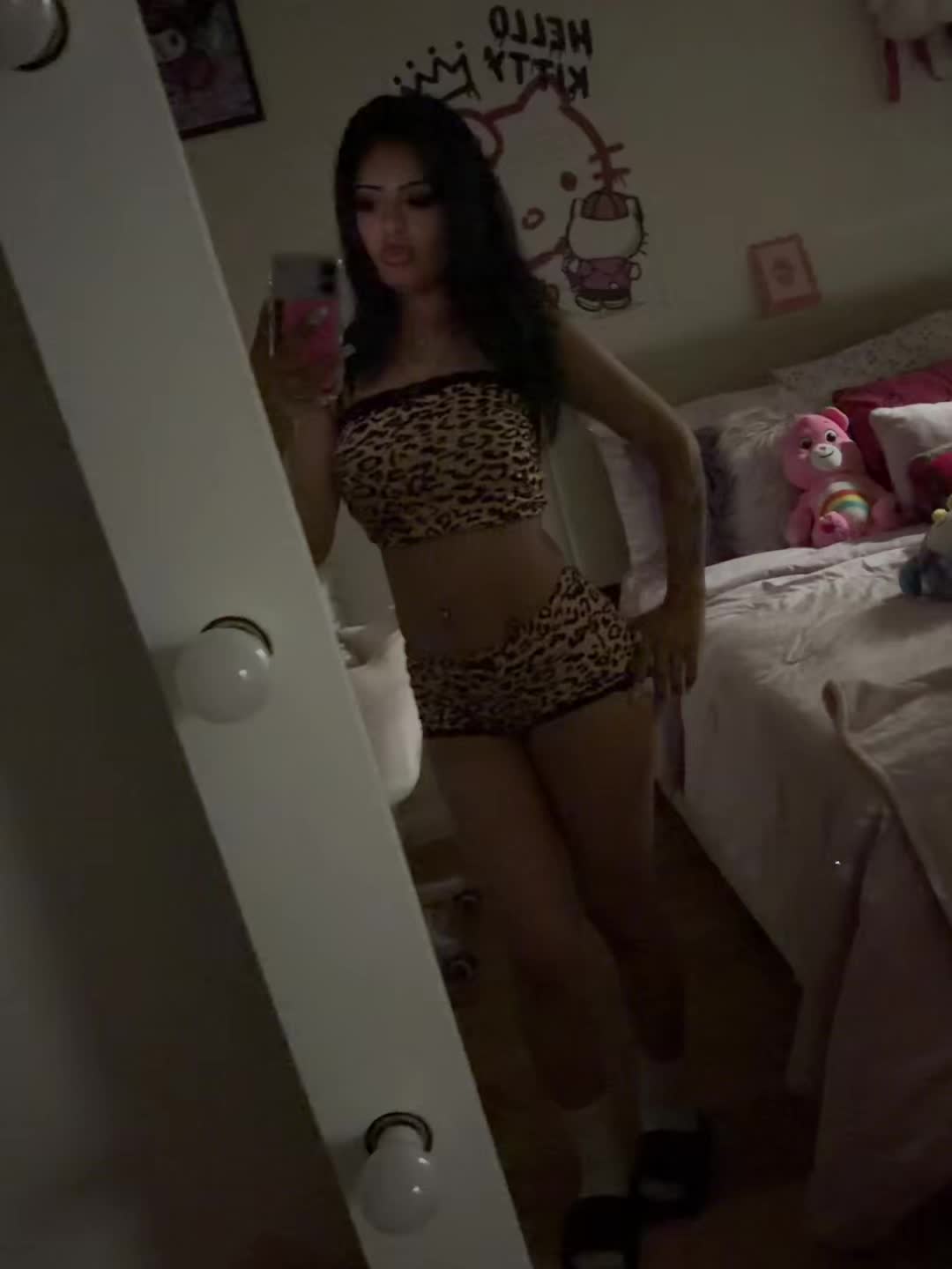 @Anaiii