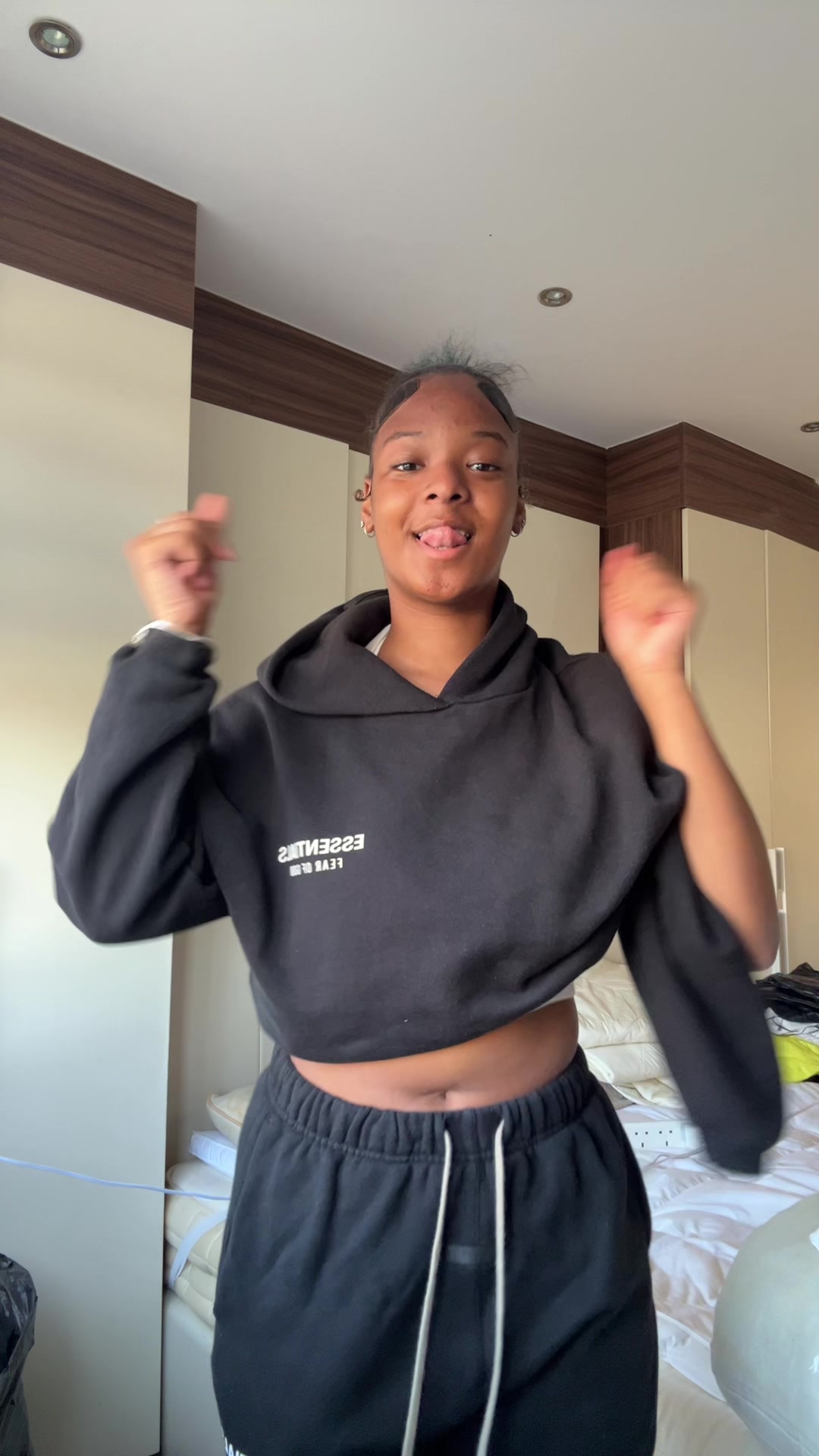 @theyluvvmarns