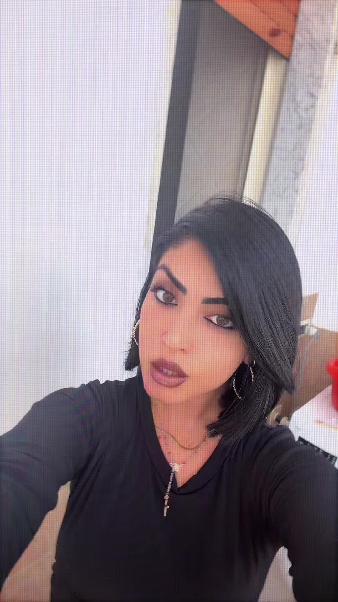 @Ilaria_
