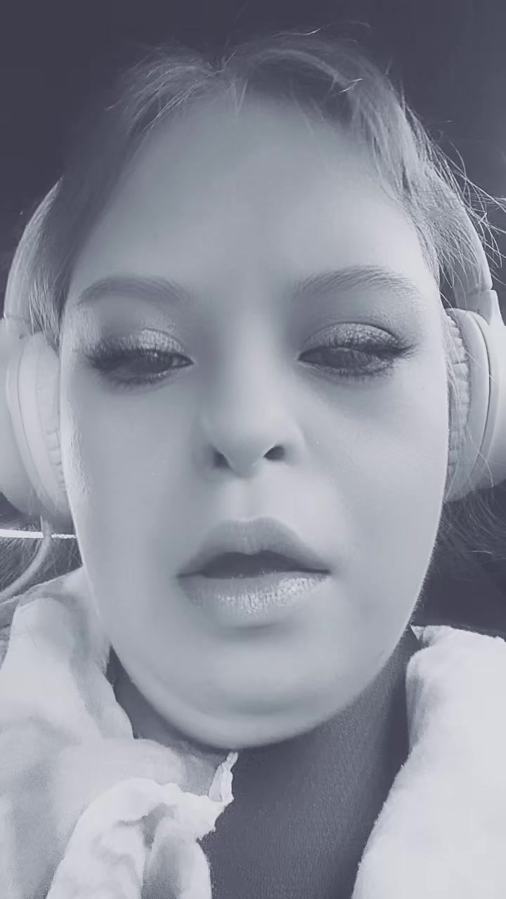@nicolekeller92