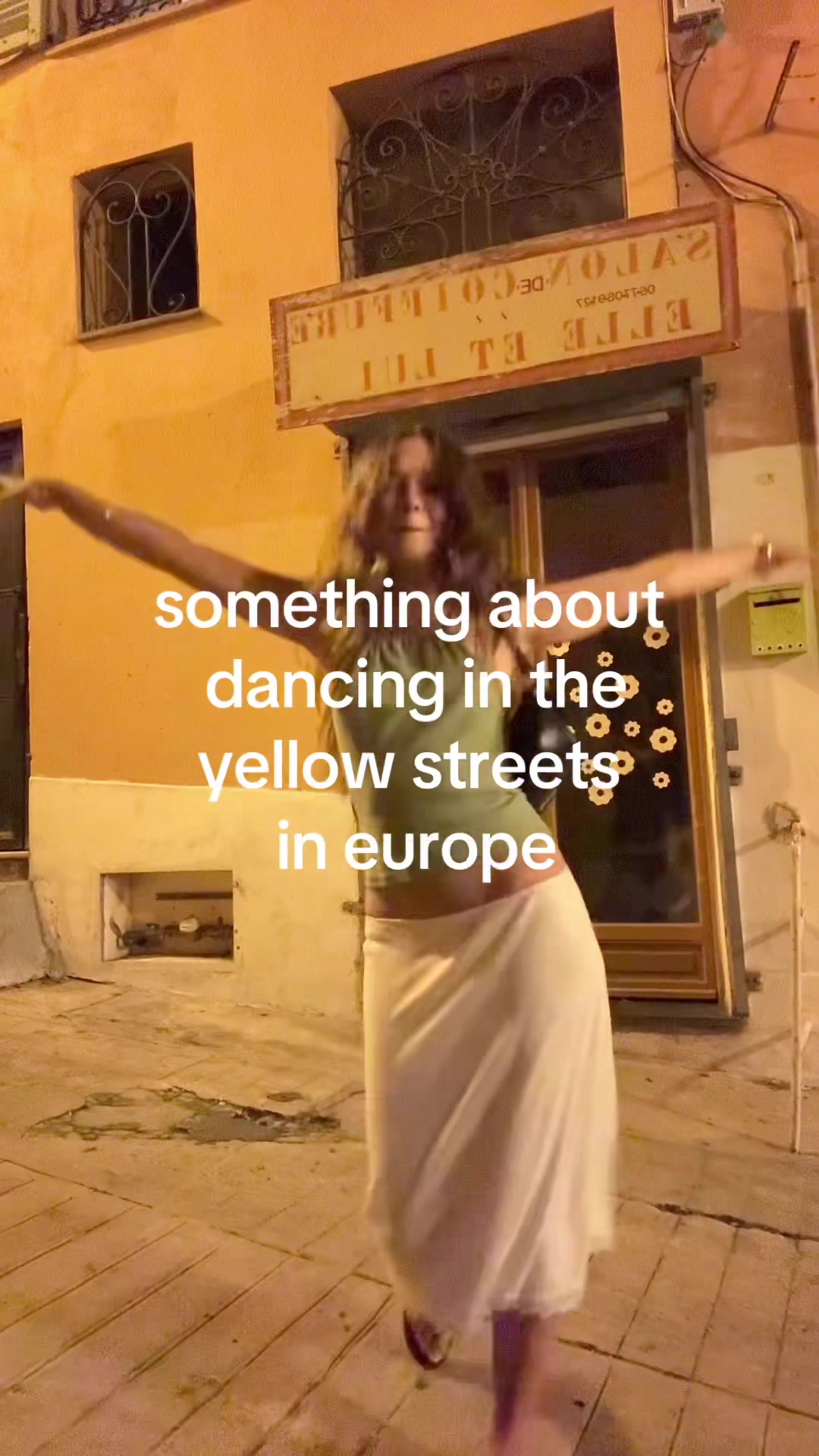 @pais