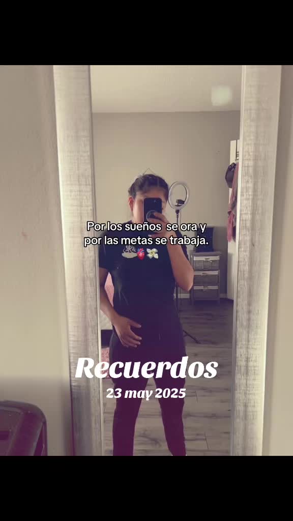 @Nahomy 😼