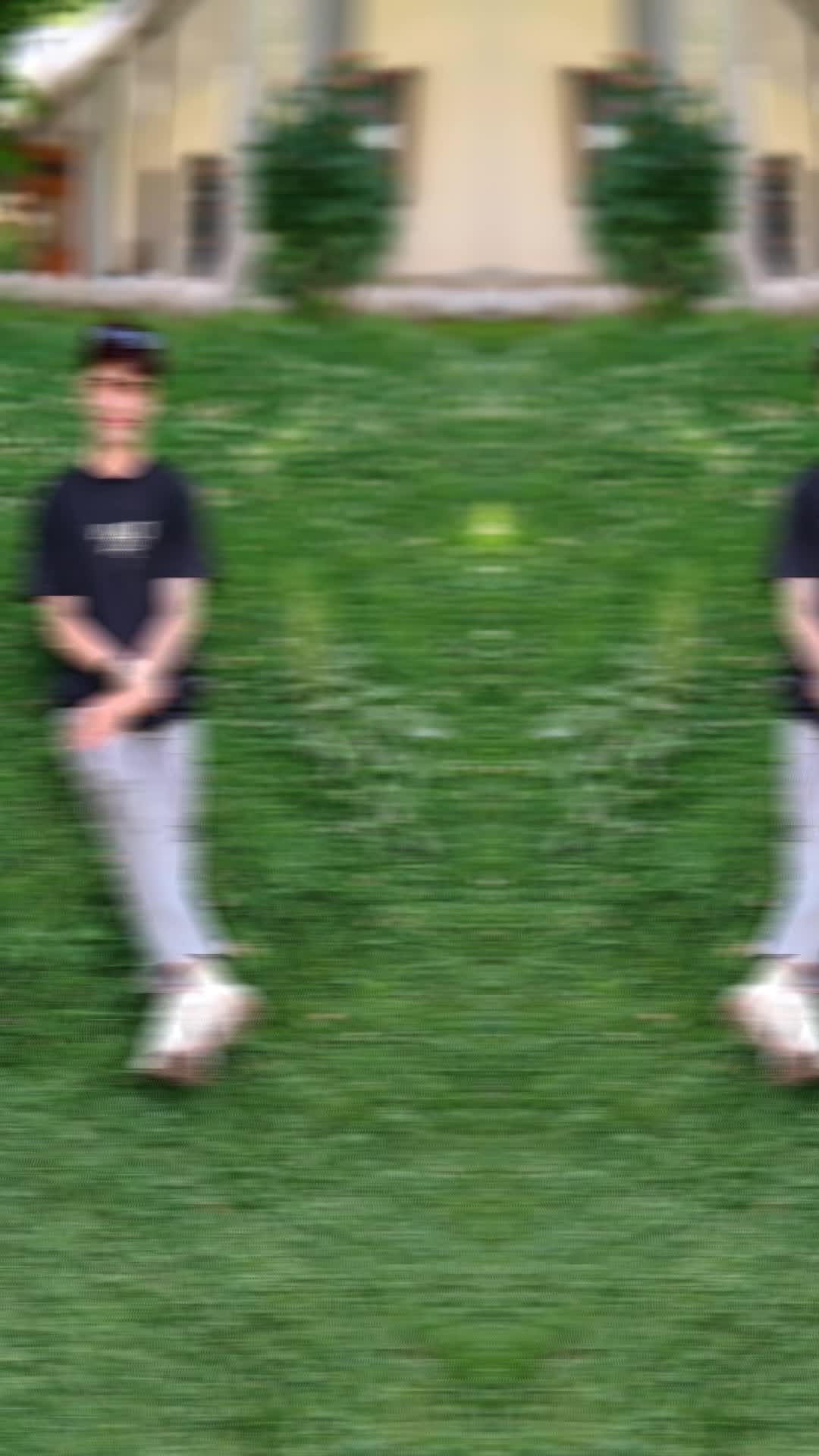 @☽