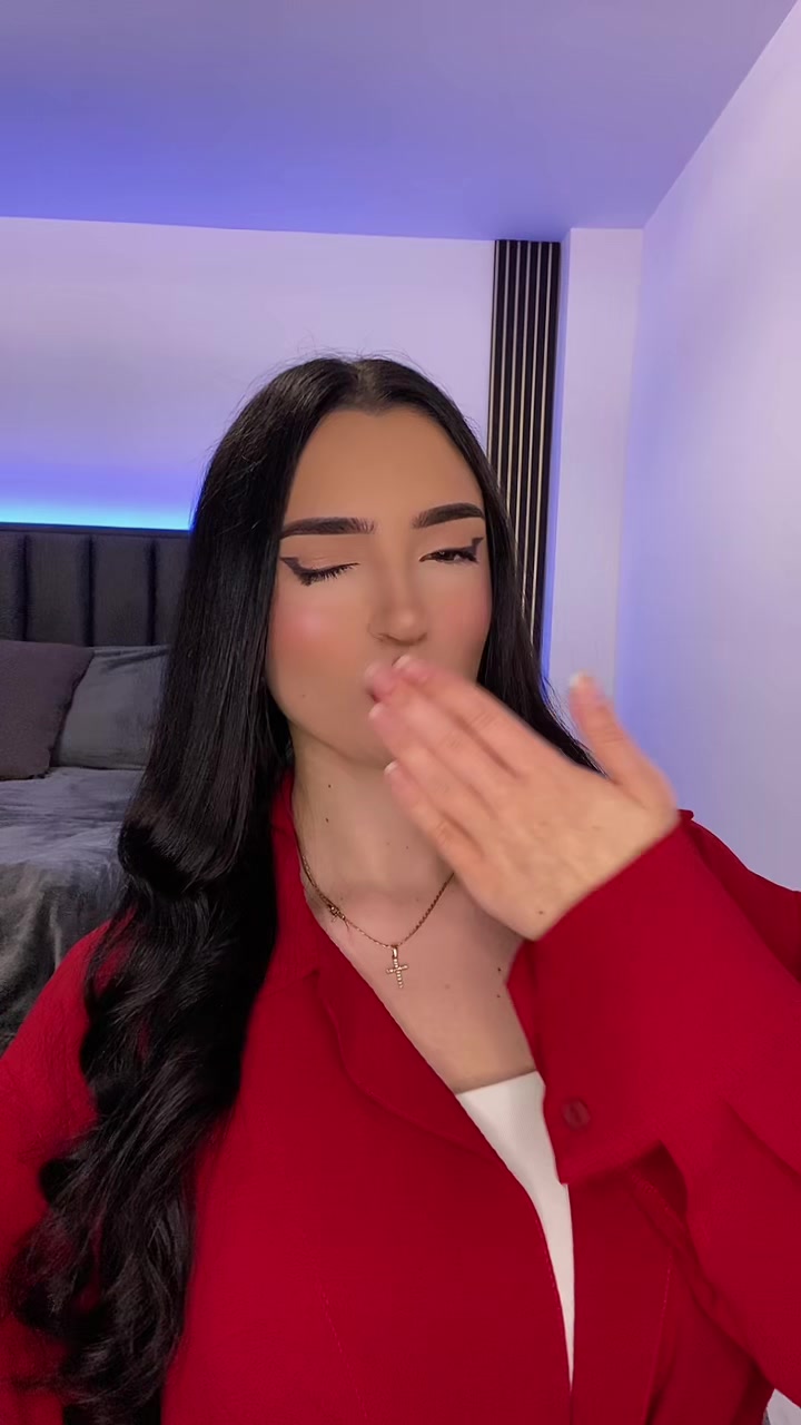 @Cătălina💖