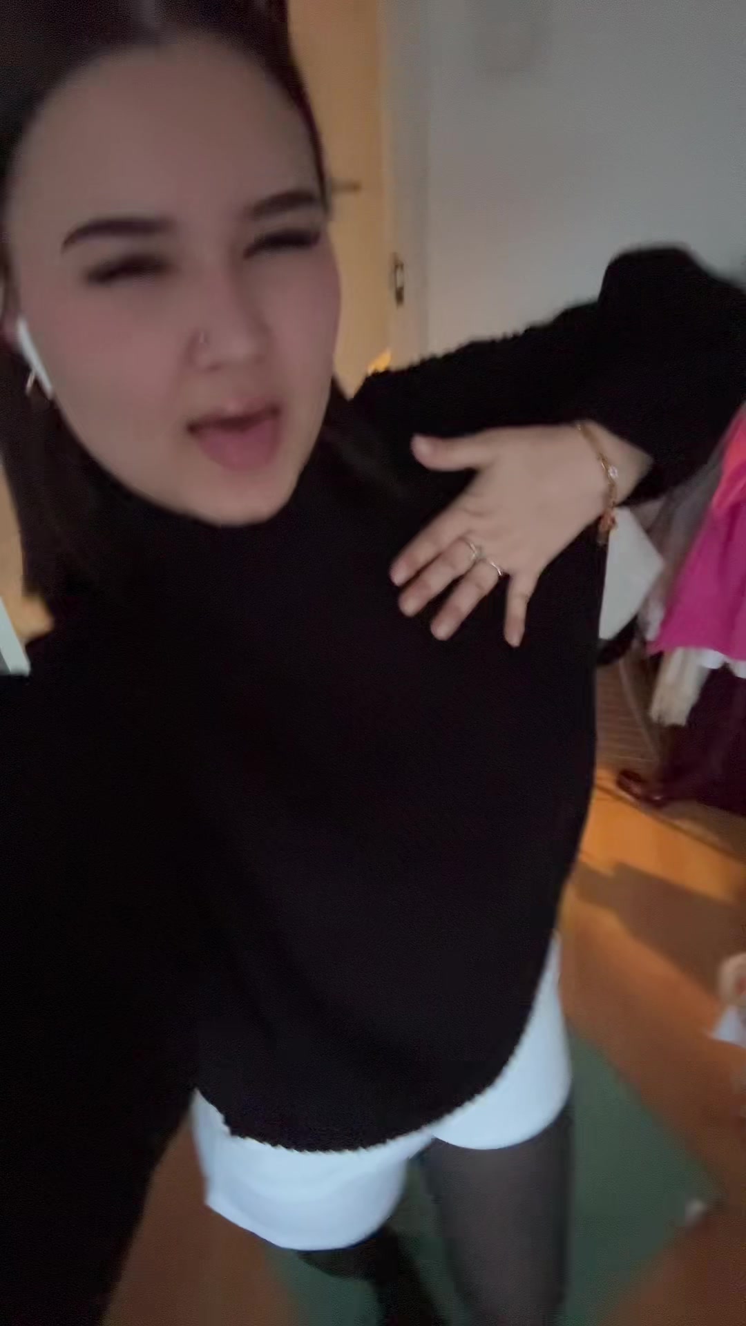 @Eszti
