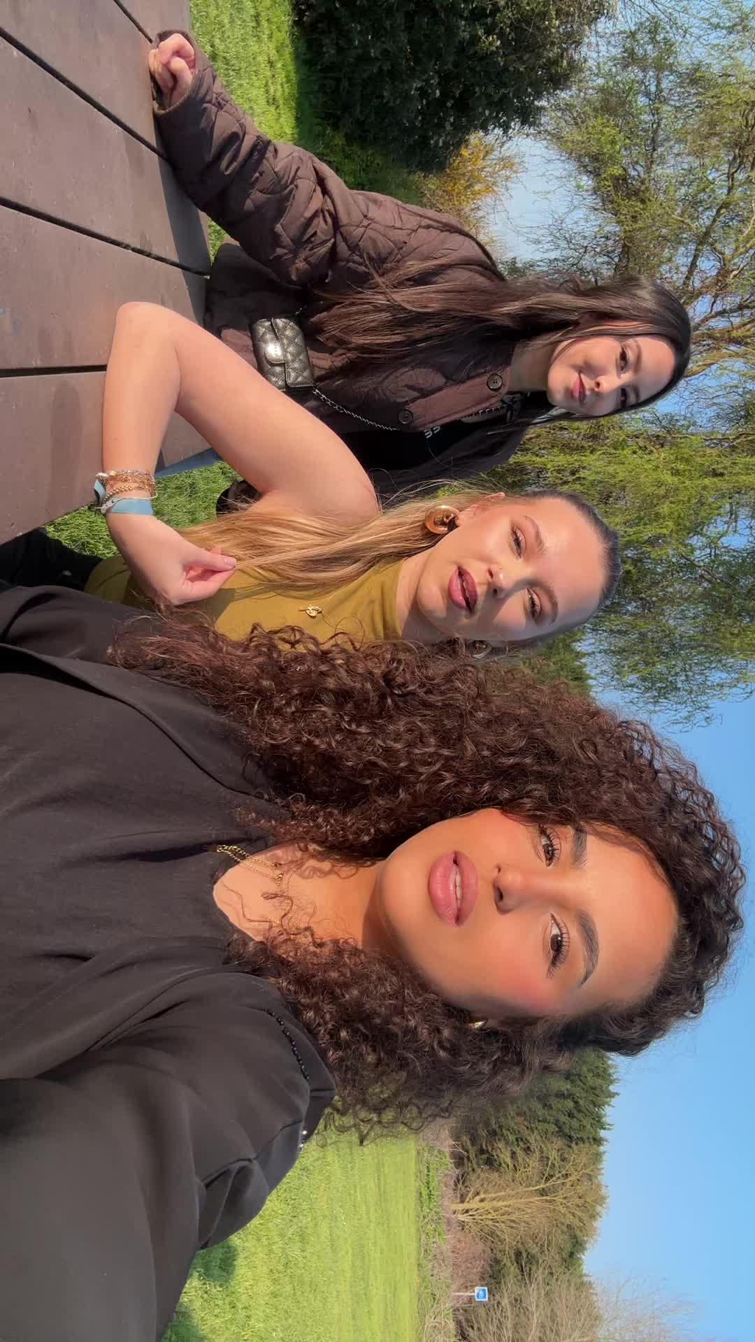 @zélie🌟
