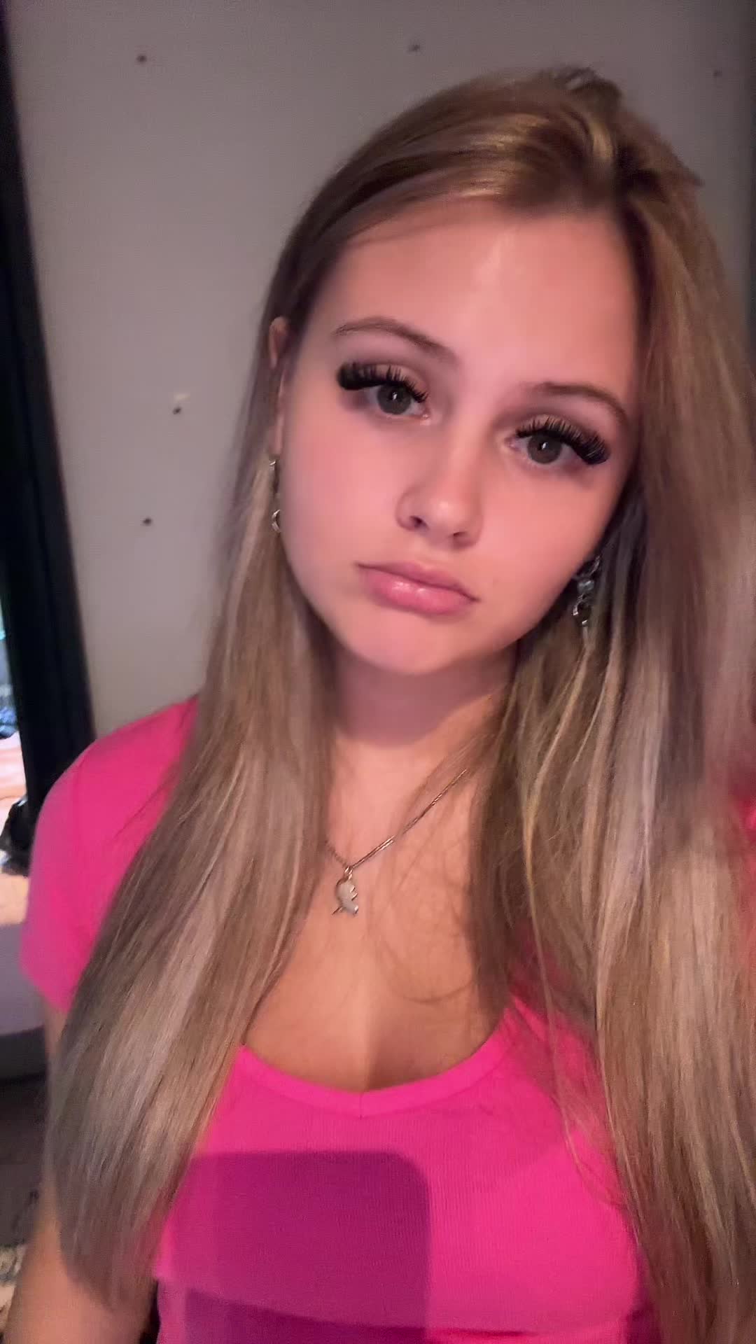 @Emma 🪩🎀